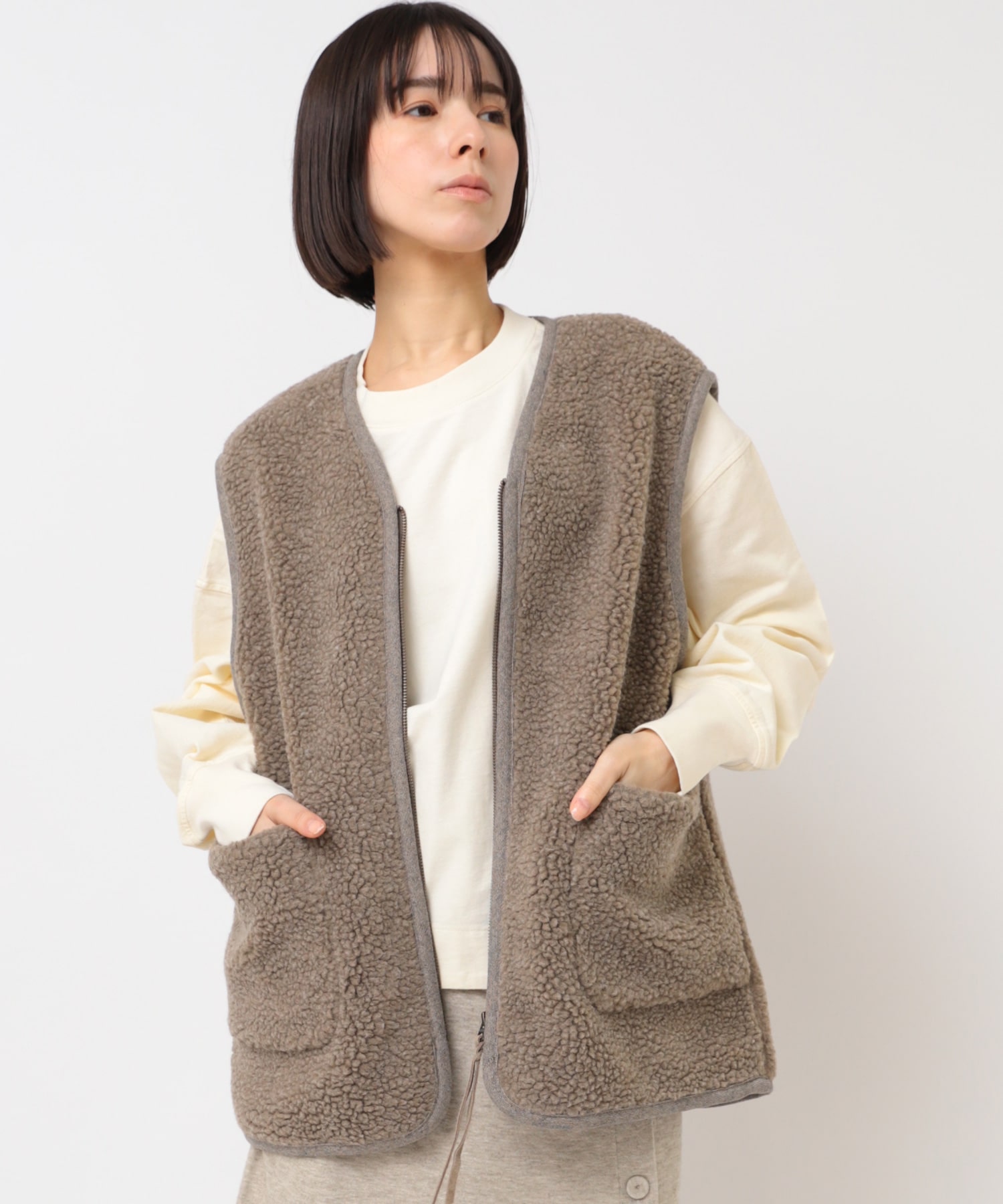 V0169 ウールボアベスト(F チャコール): アウター - RNA ONLINE STORE