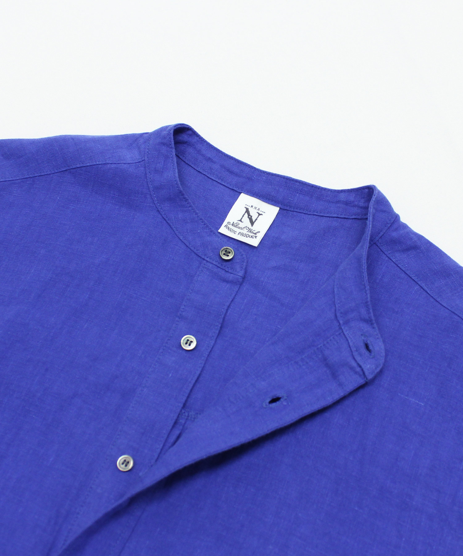 ダークブラウン