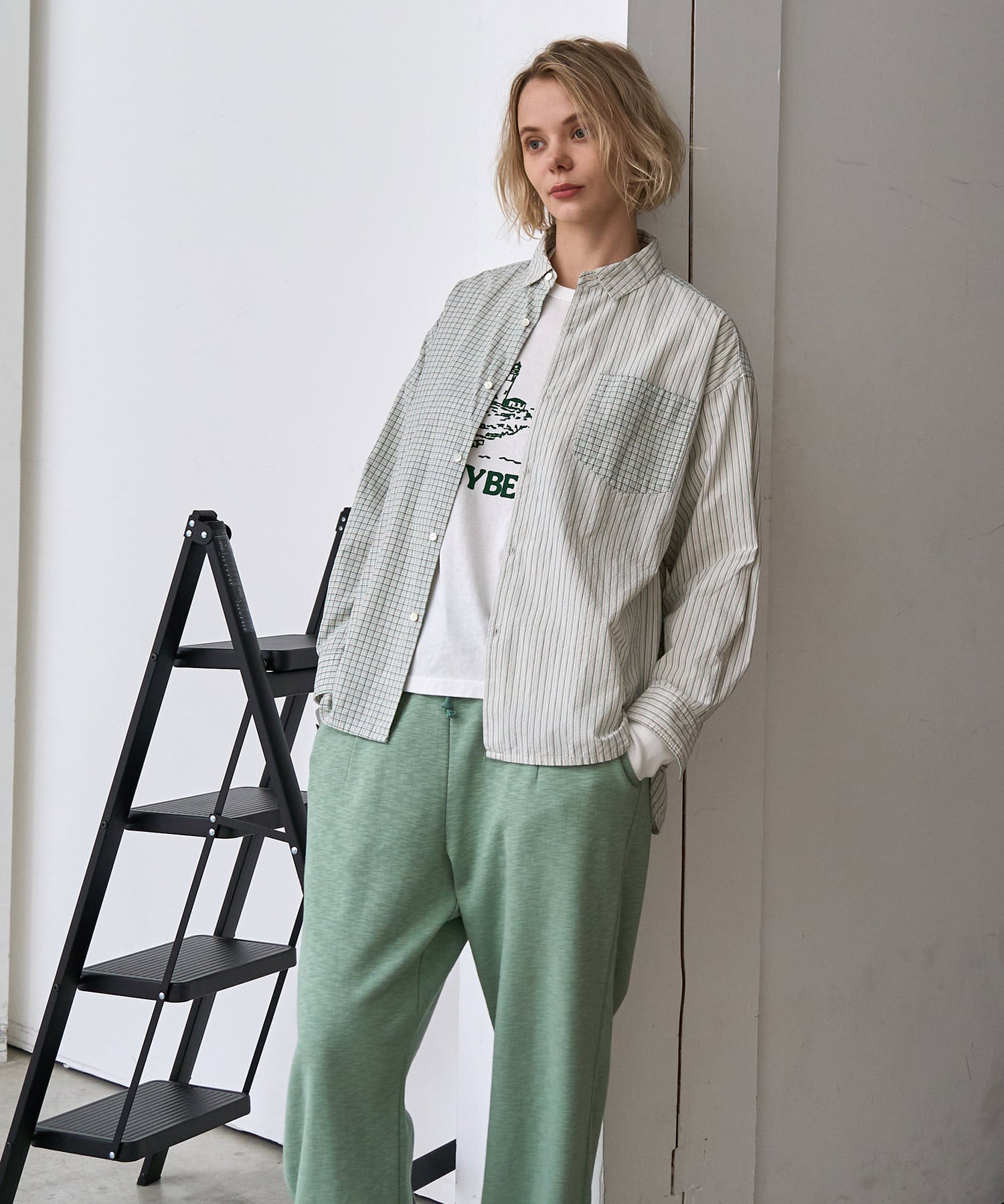 ライトグリーン