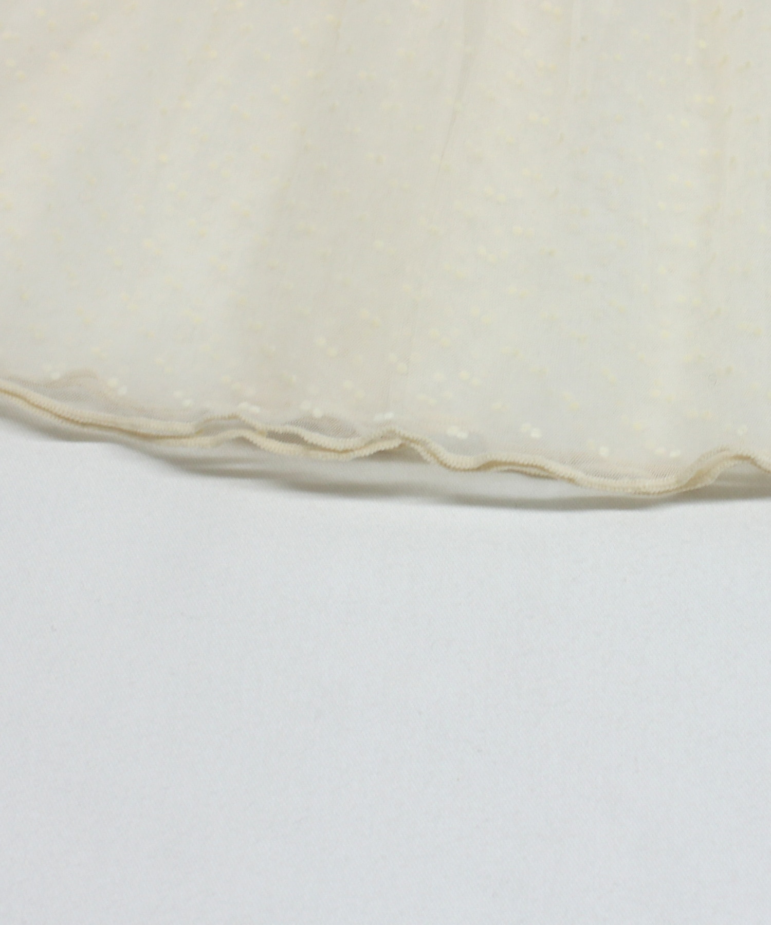 ホワイトドット