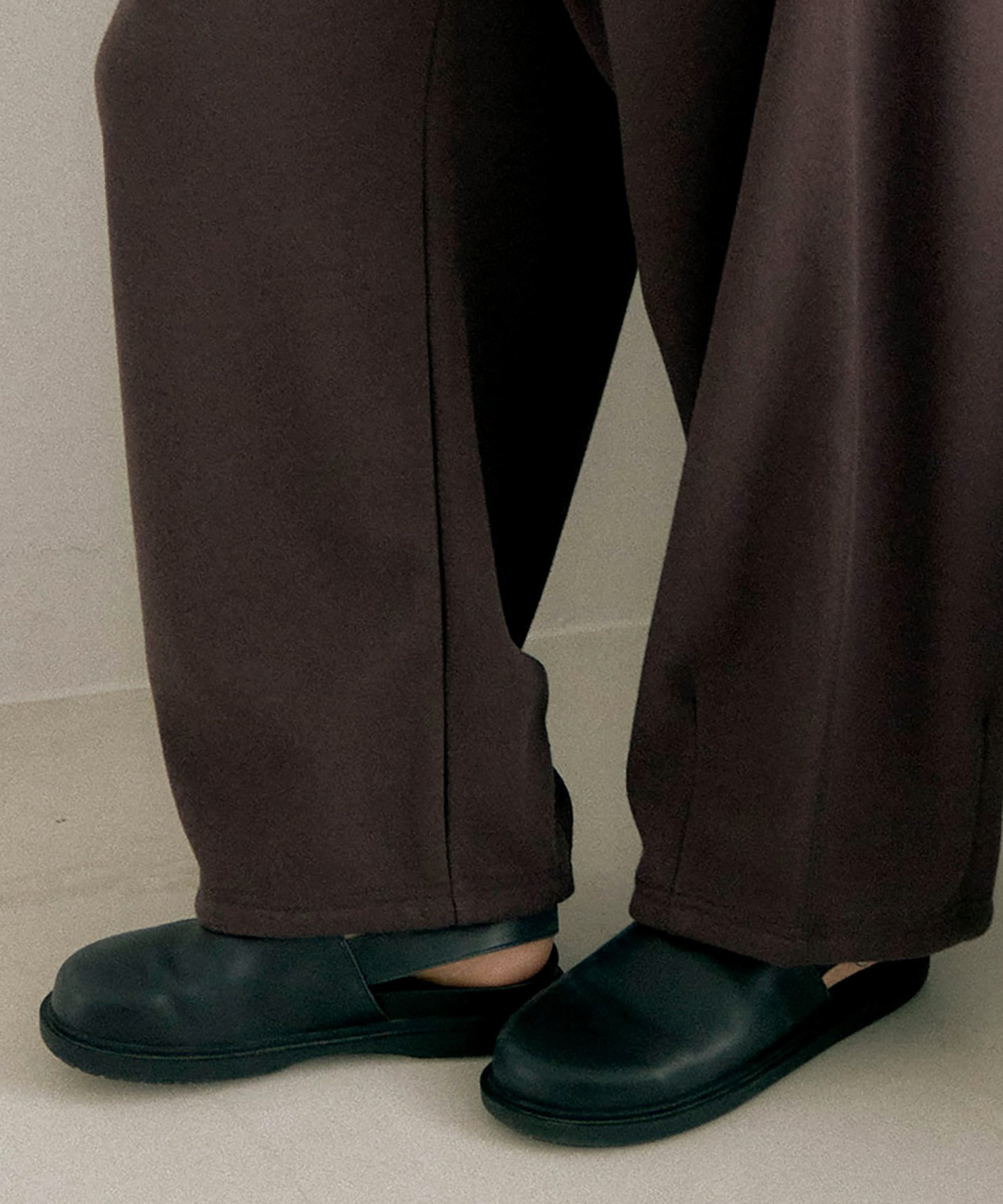 ブラック