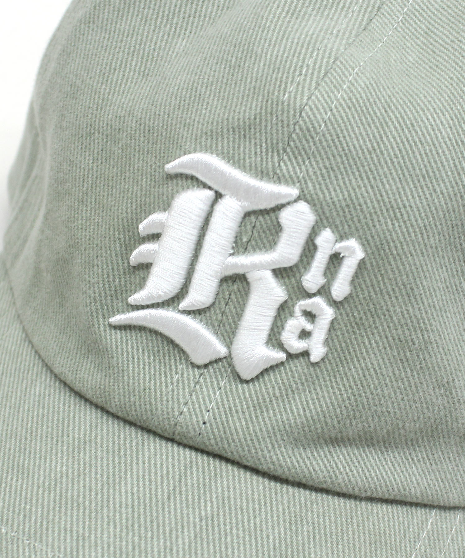 ライトグリーン