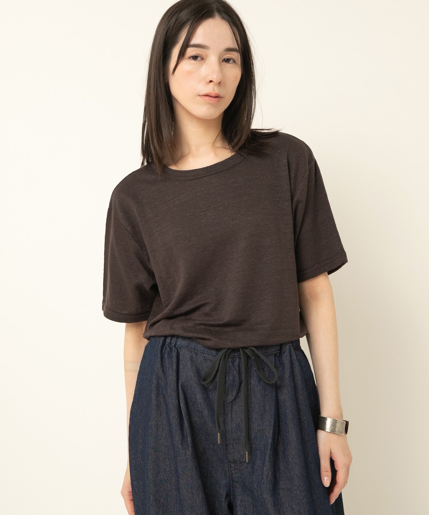 チャコールブラック