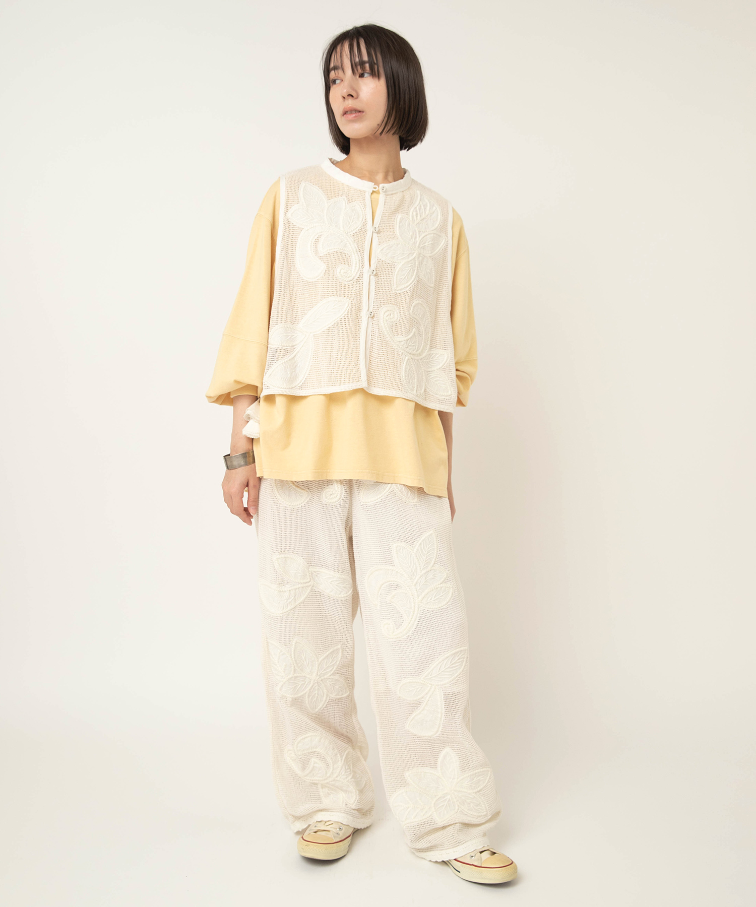 エッグイエロー