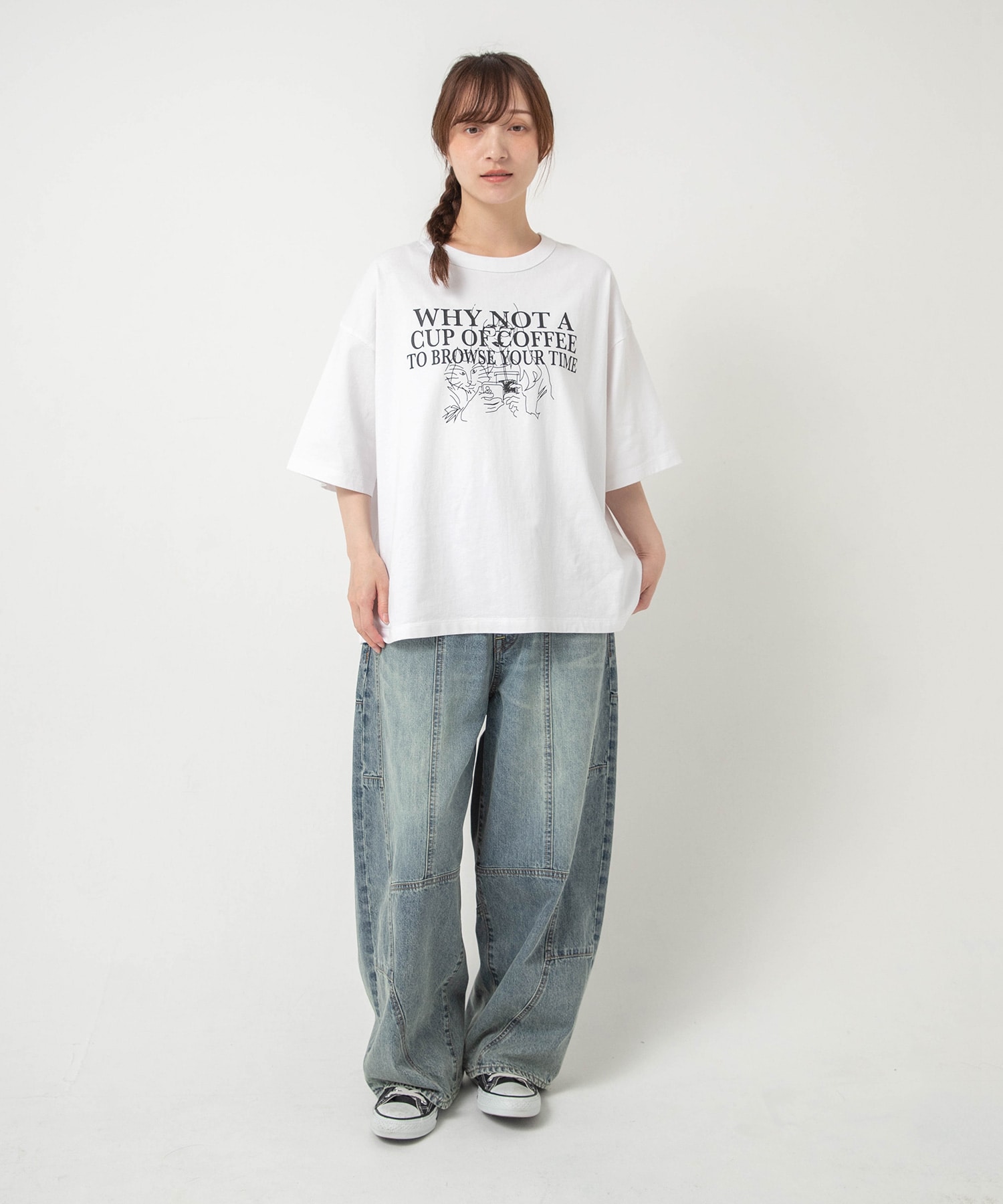 オフホワイト