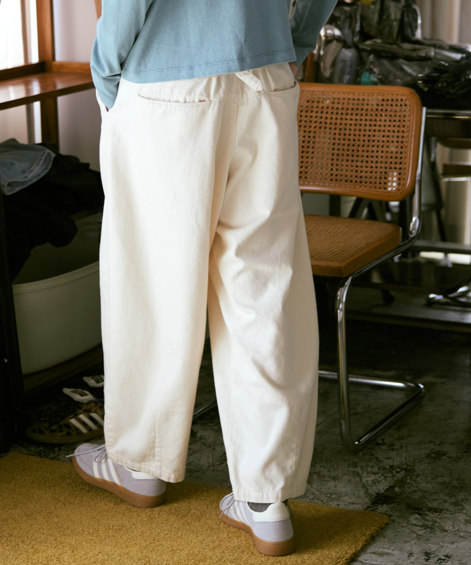 グレイッシュパープル