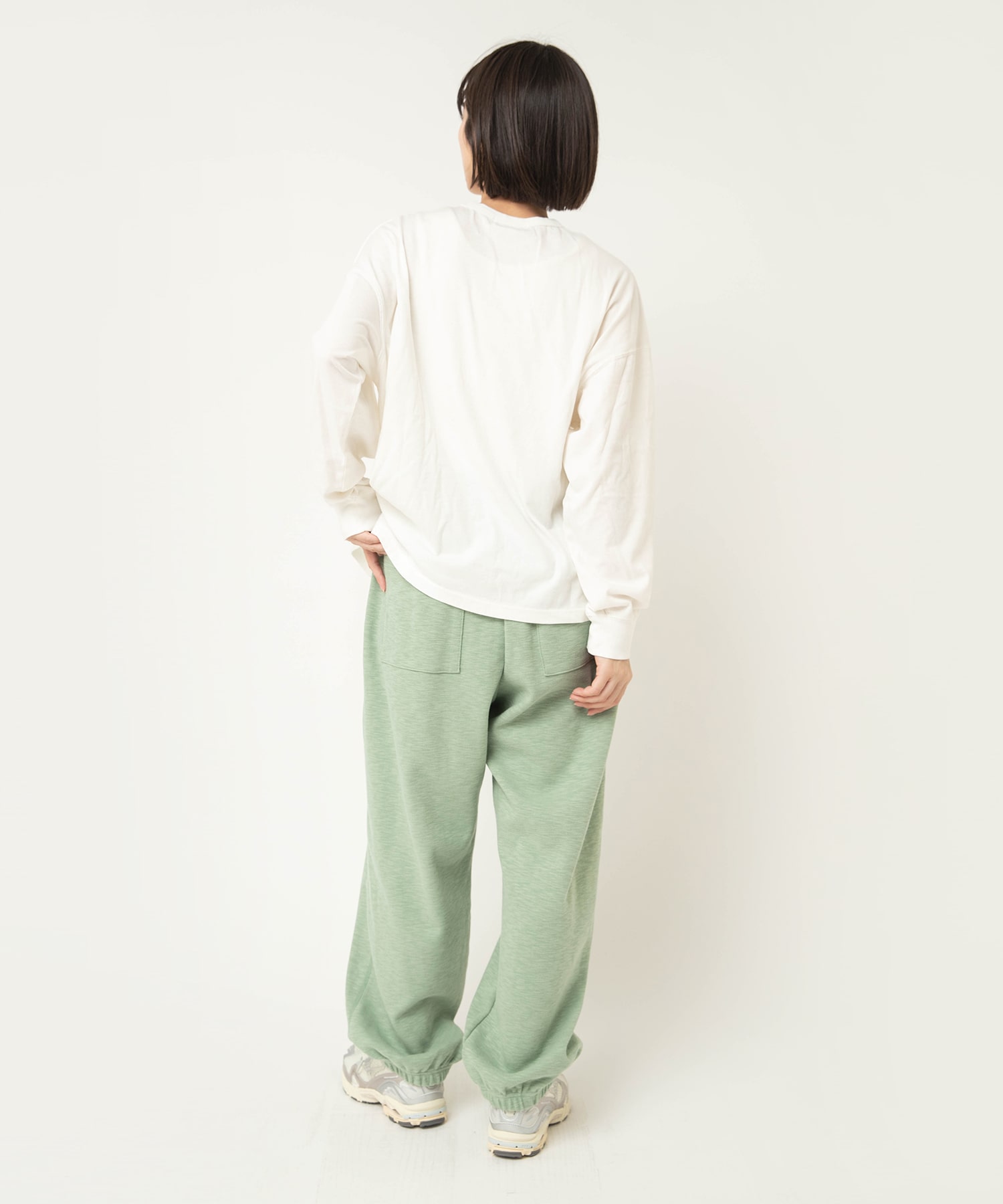 ミントグリーン