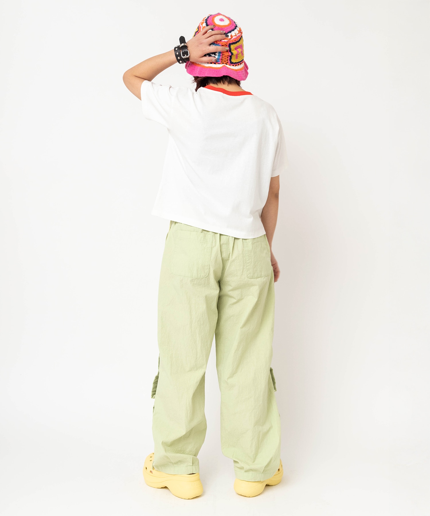 ライムグリーン