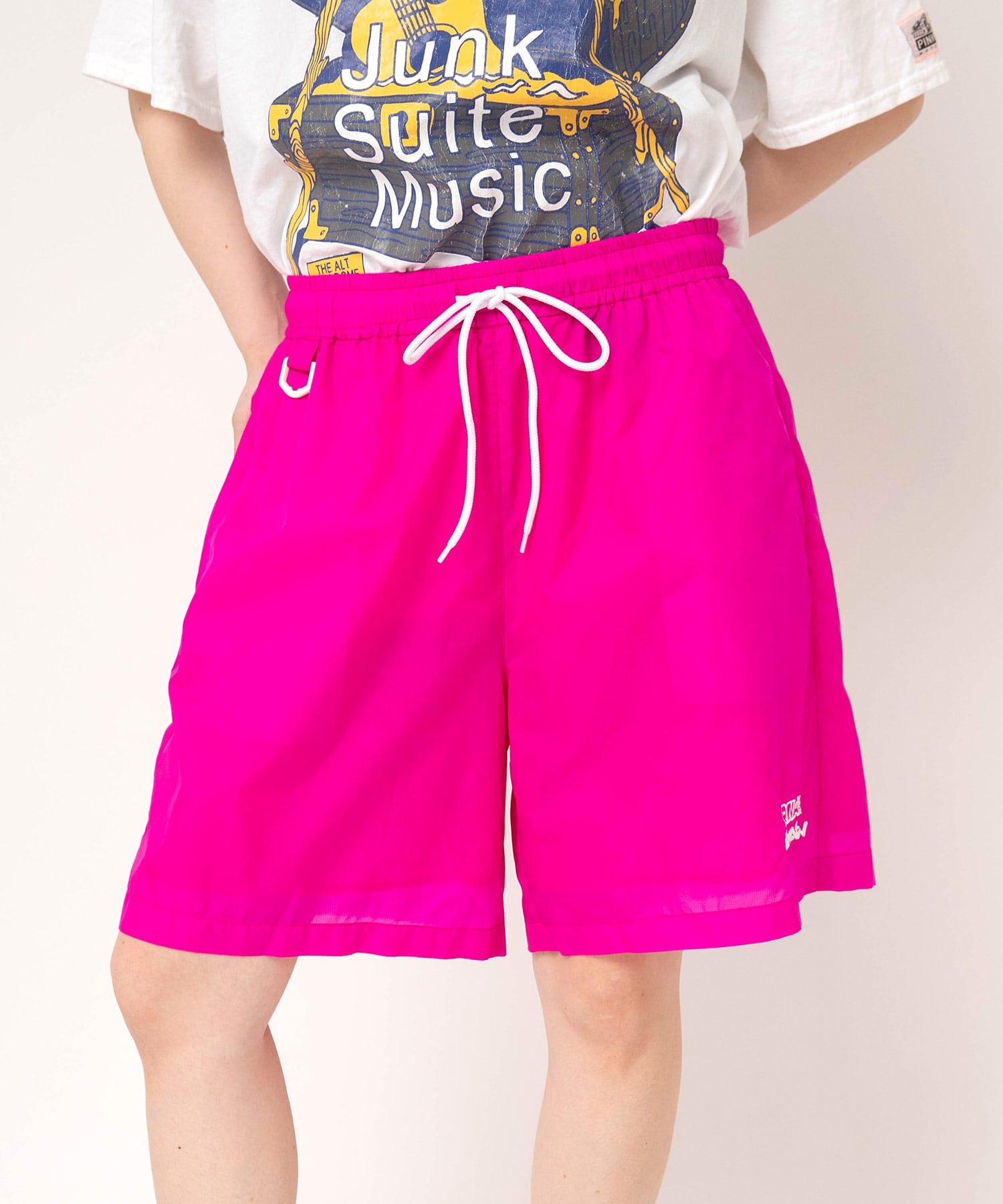 ピンク
