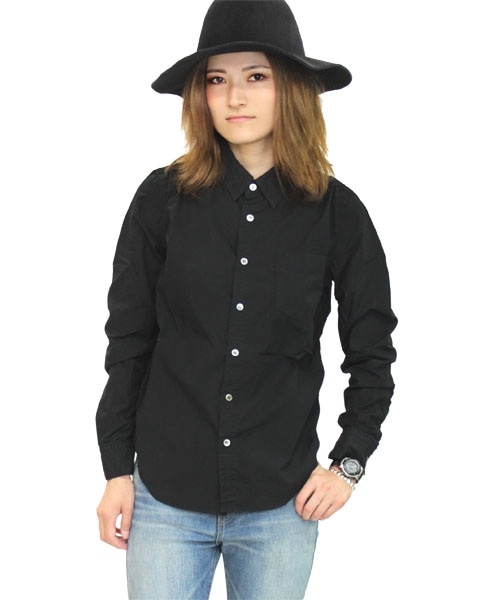 オリーブグリーン