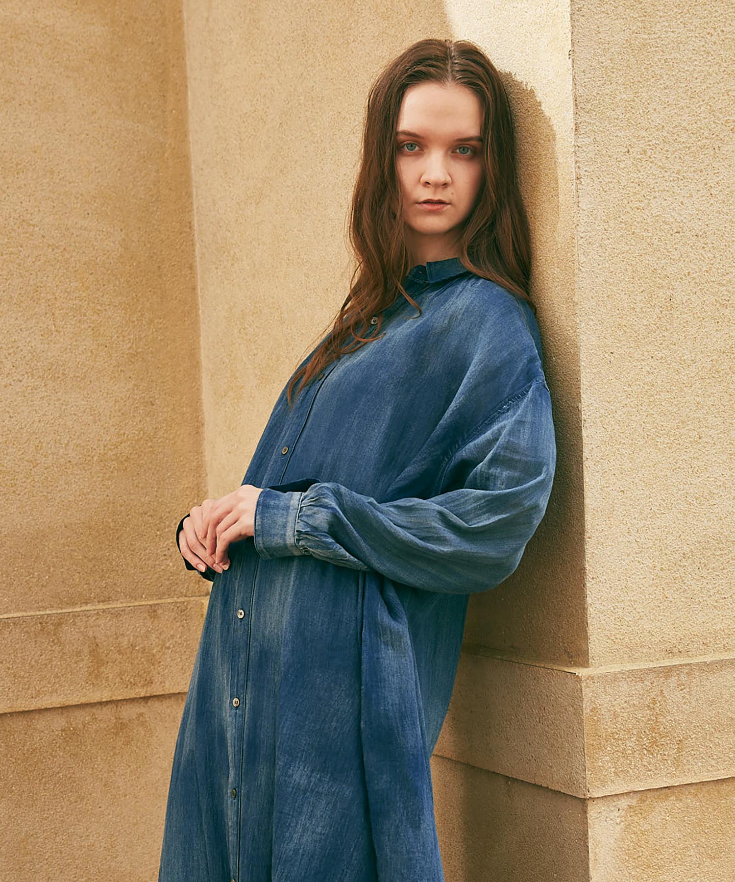 4760　マメクロゴウチ　シャツワンピース　ギャザー　シャーリング　紺　M 4760 マメクロゴウチ シャツワンピース ギャザー シャーリング 紺 M