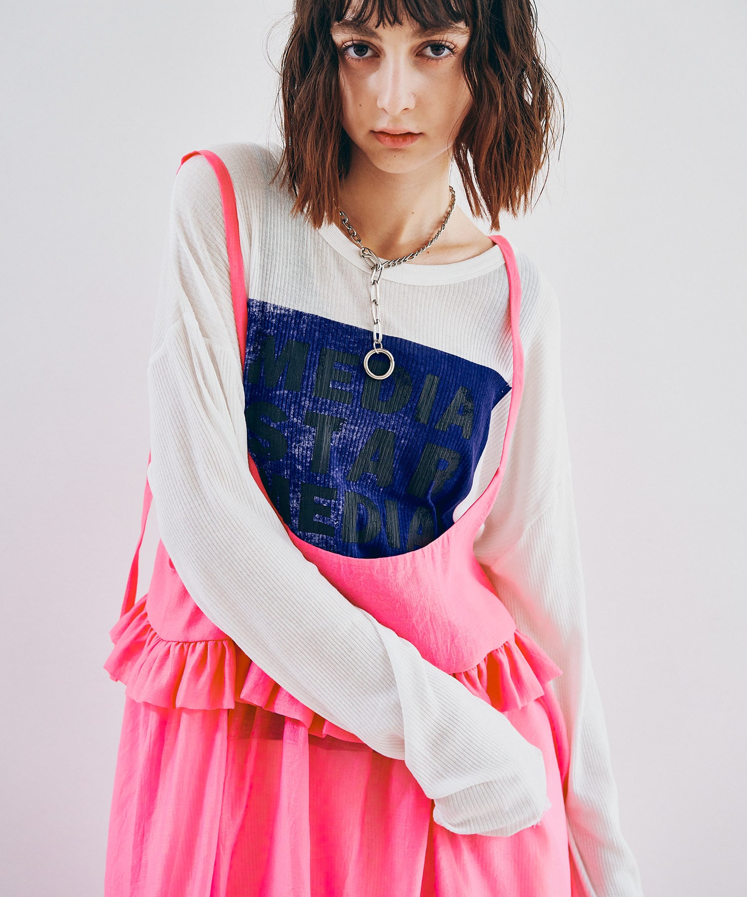 ライトベージュ