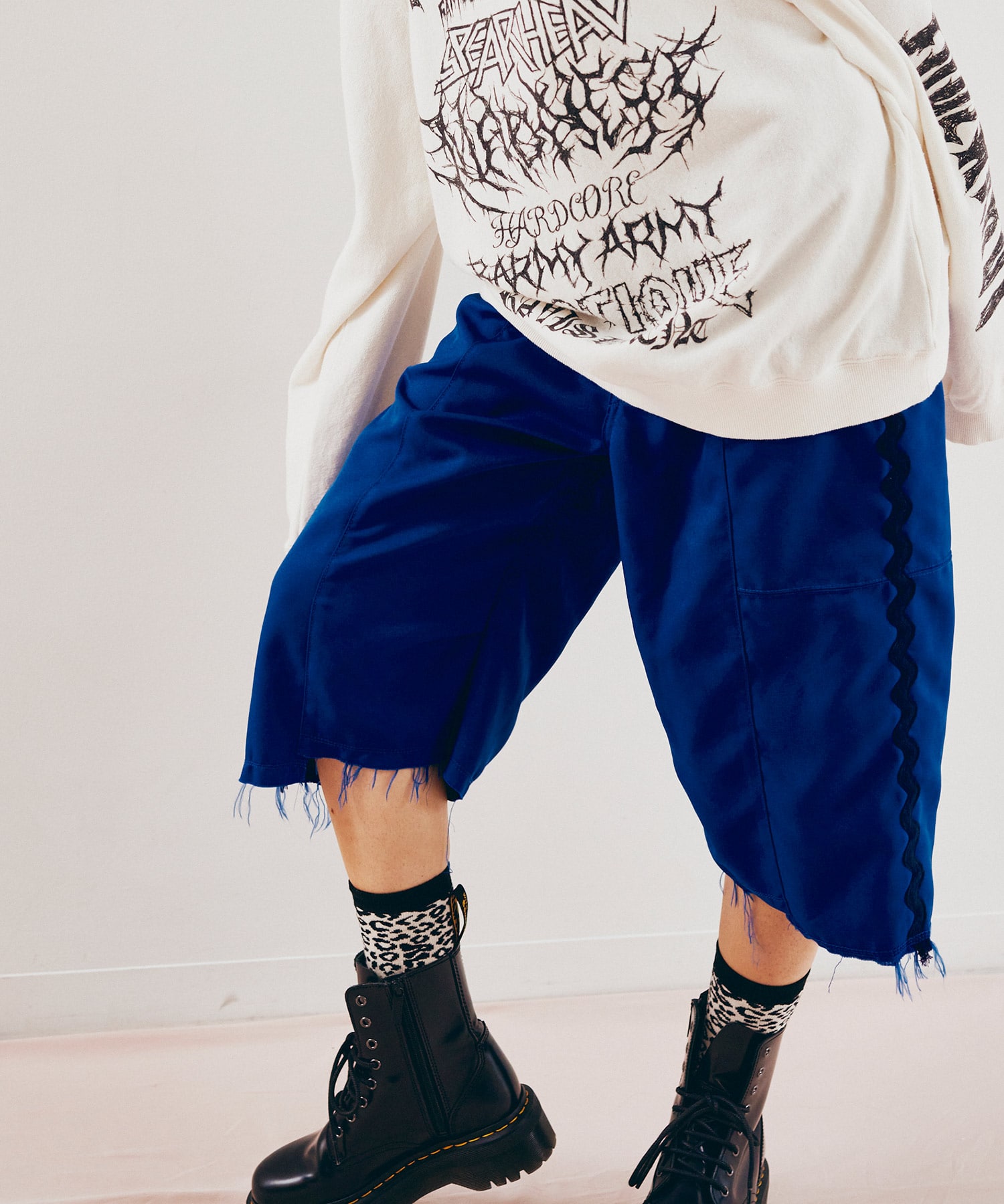 ベージュ/ブラック