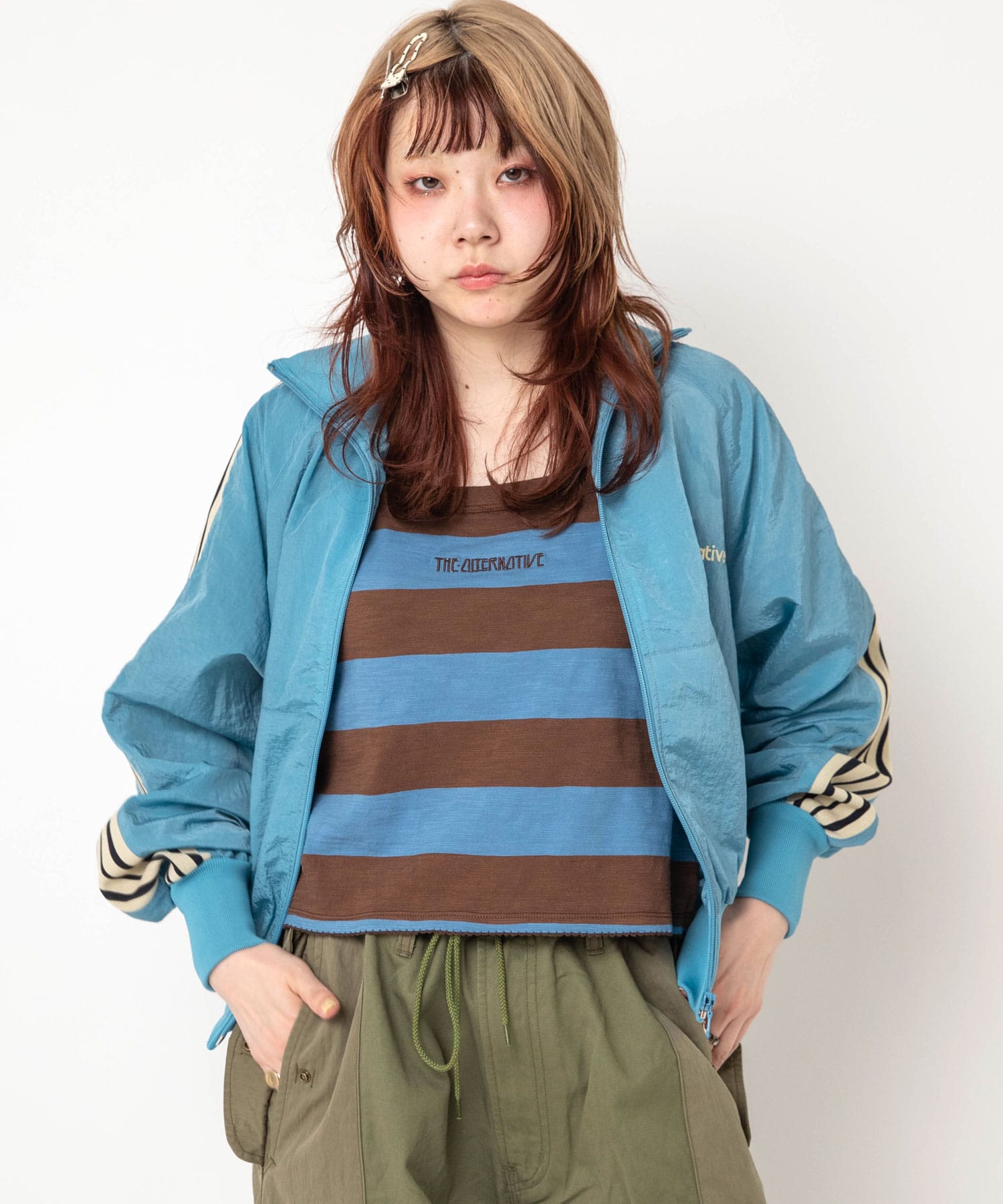 ブルー