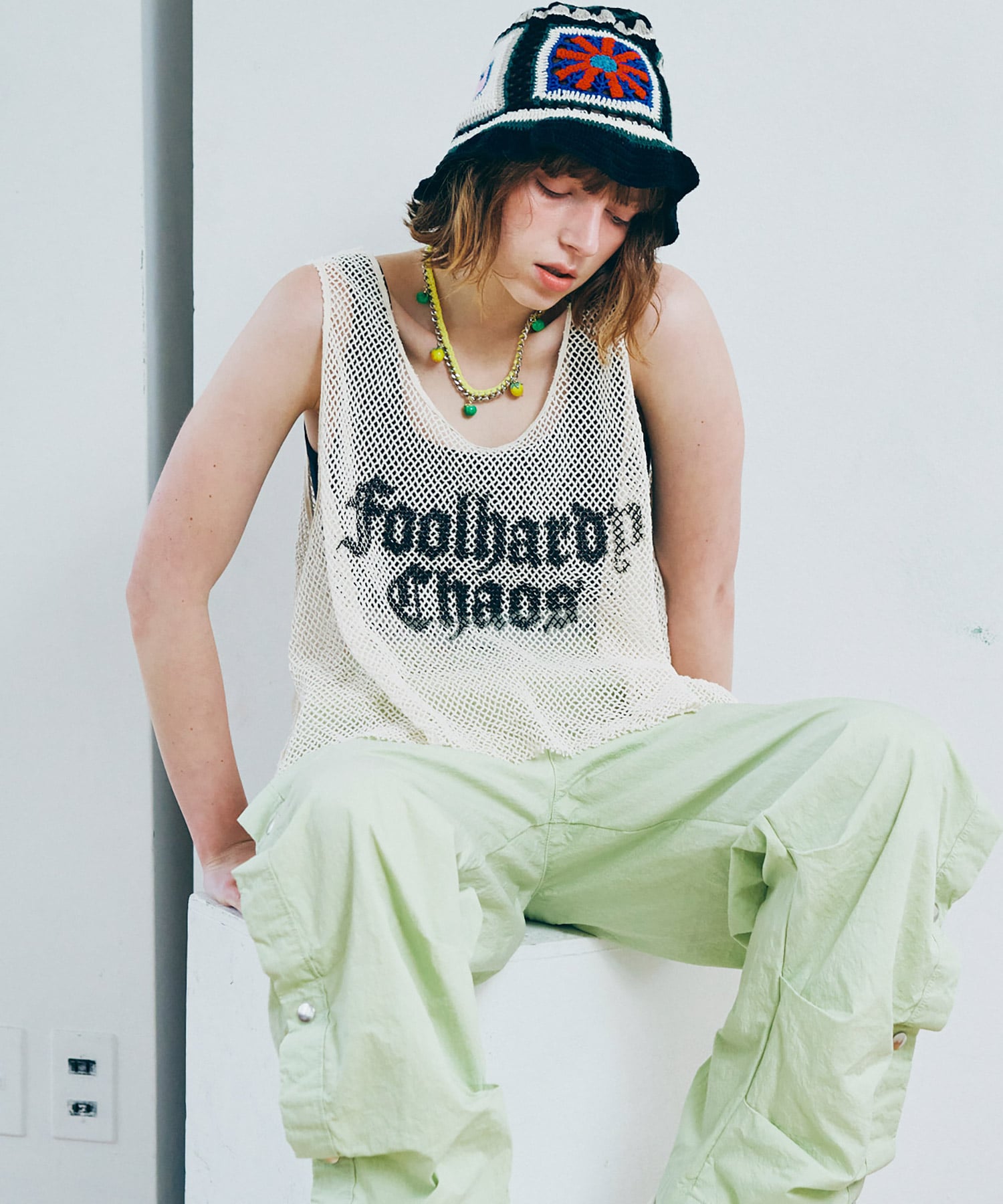 ライトベージュ