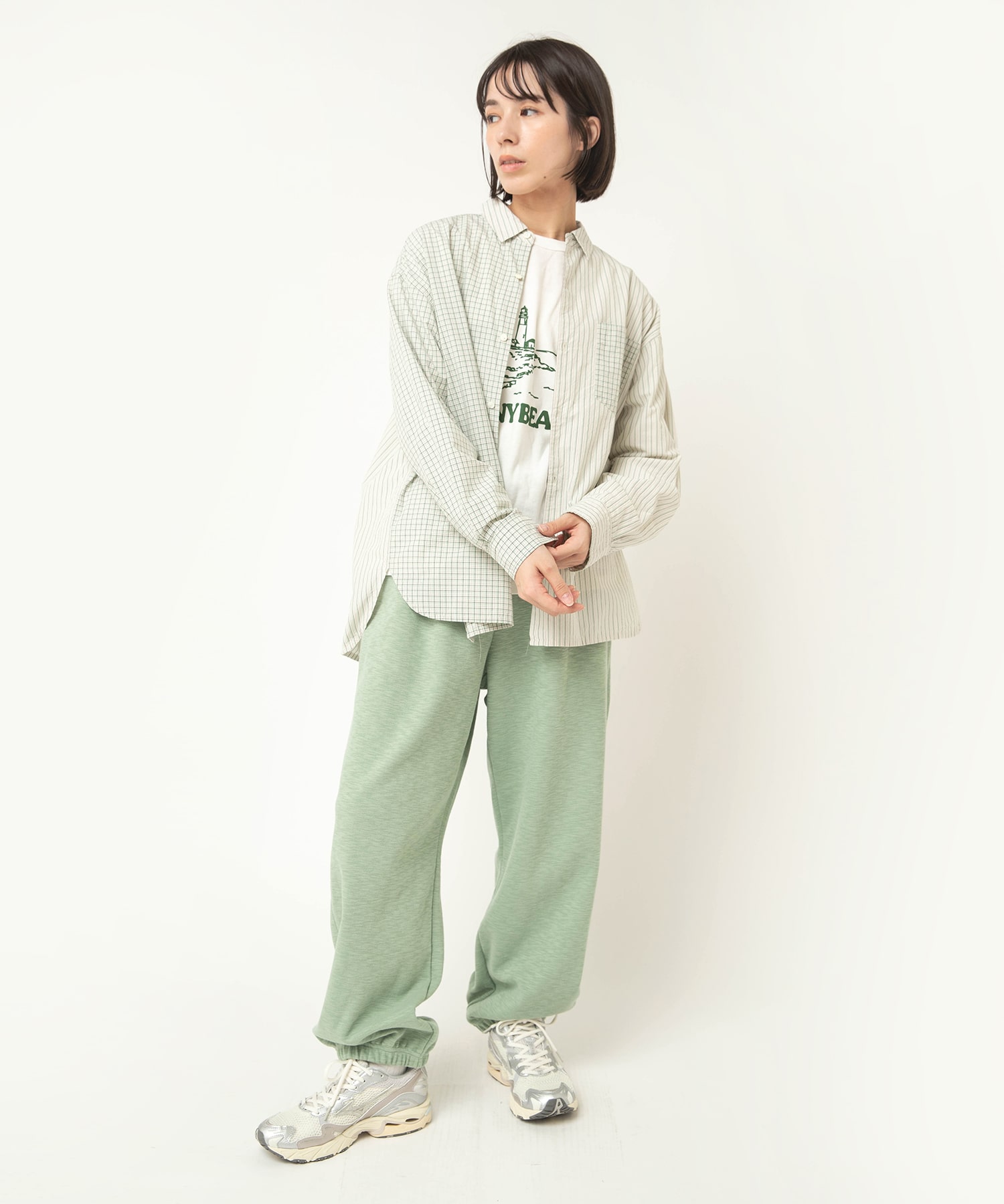 ミントグリーン