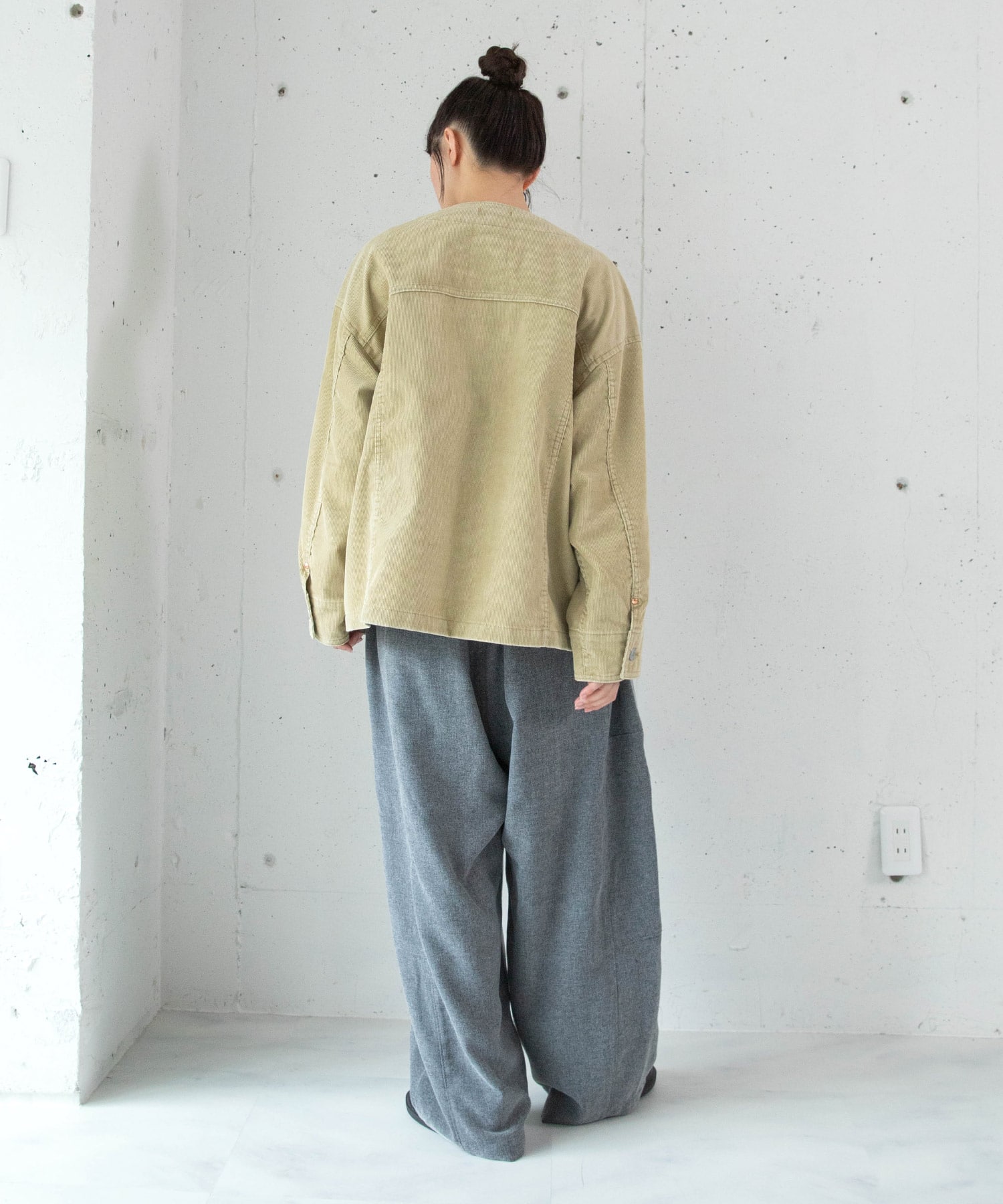 メランジレドグレー