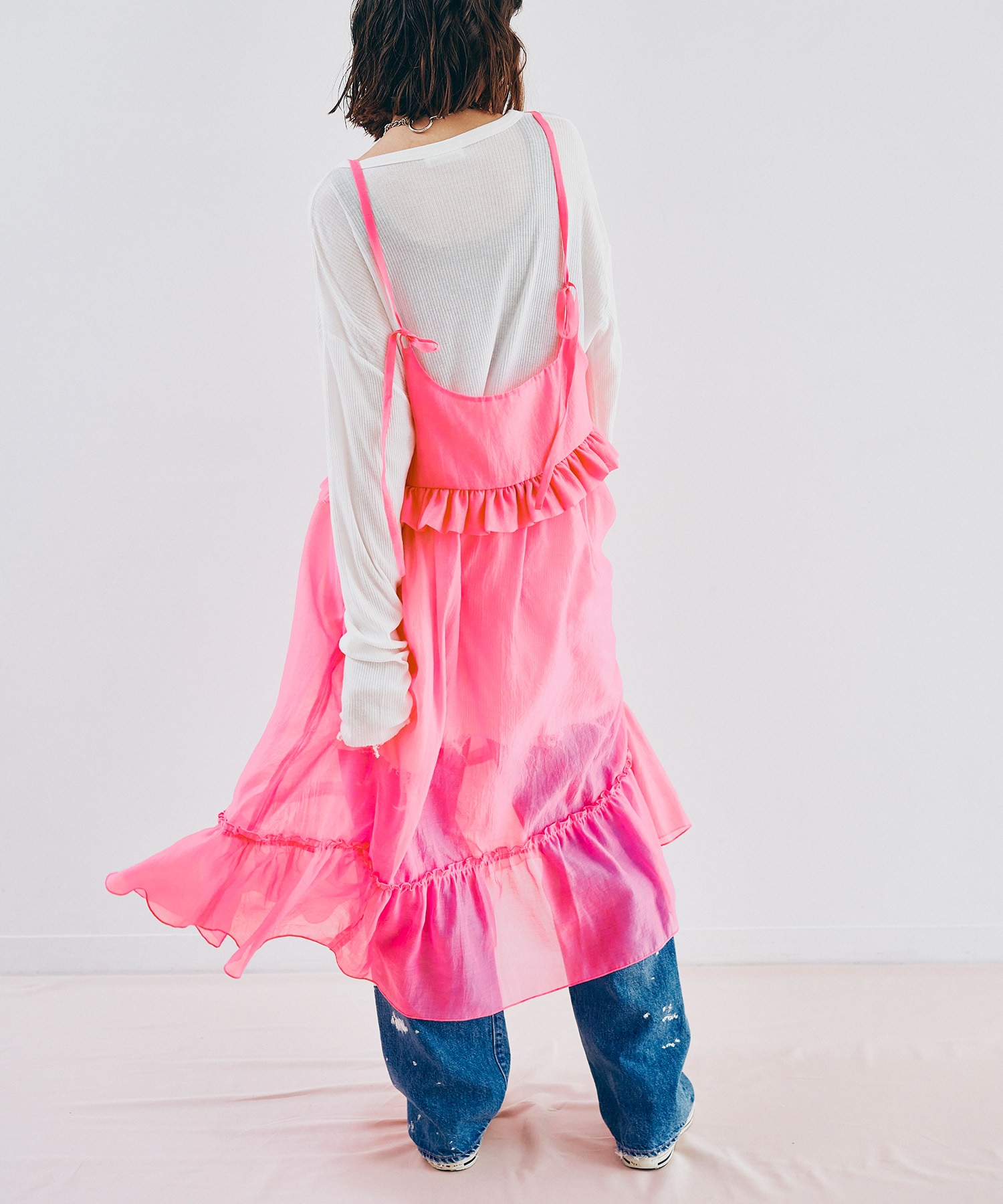 ライトベージュ