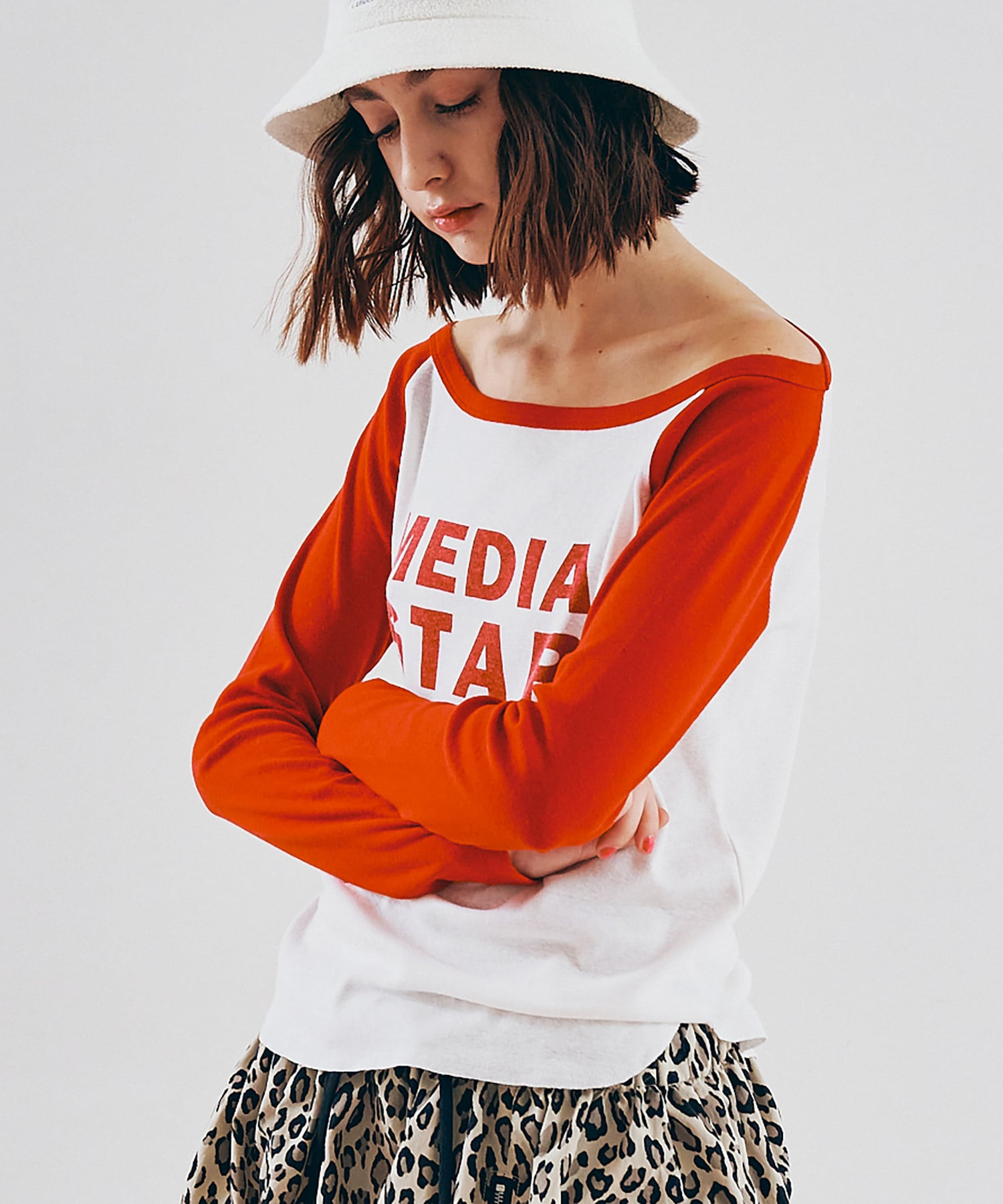 ホワイト/レッド