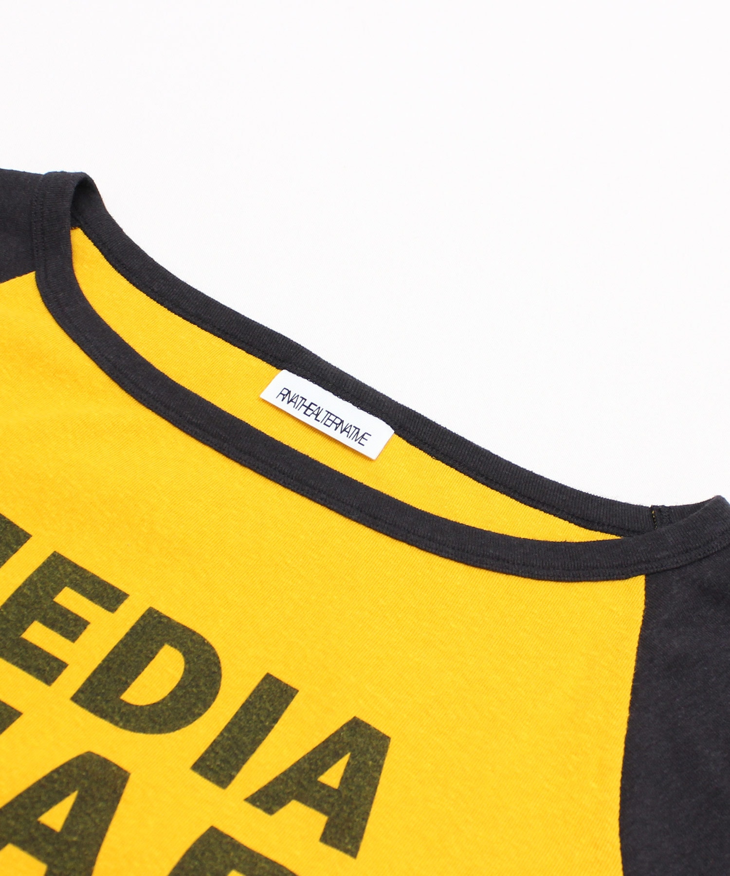 マスタード/ブラック