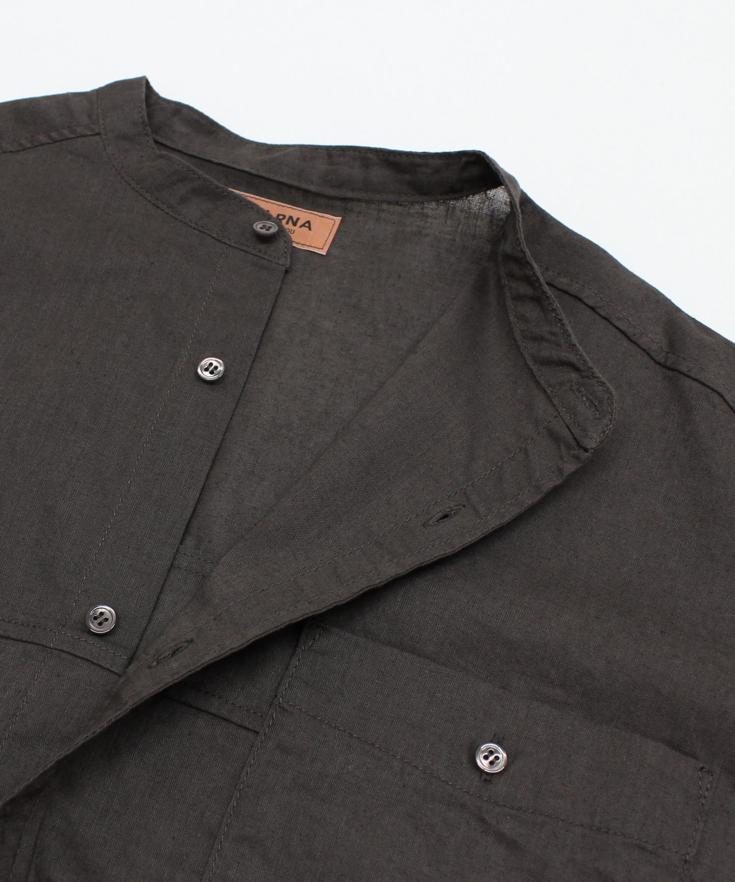 ダークブラウン