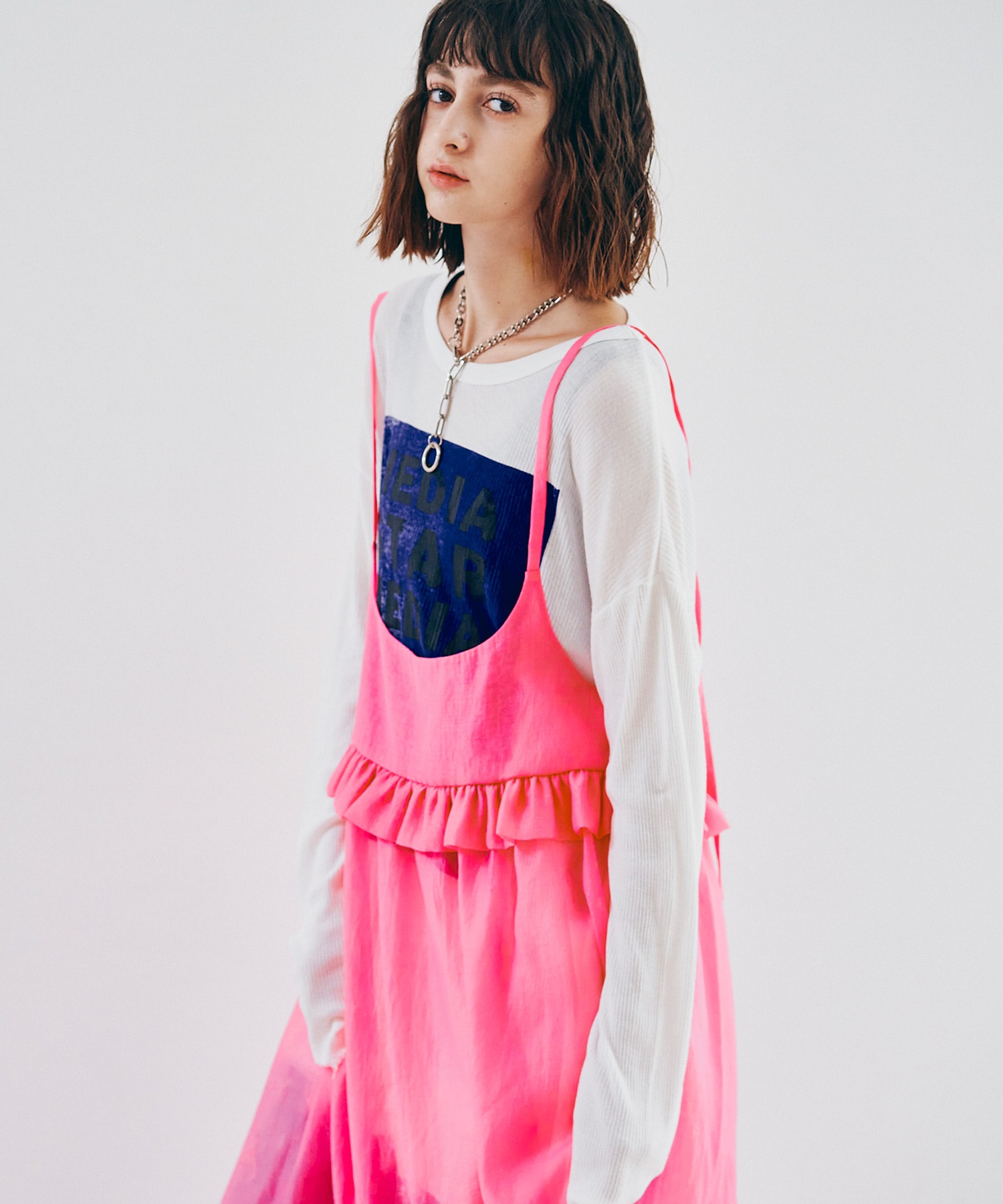 ライトベージュ