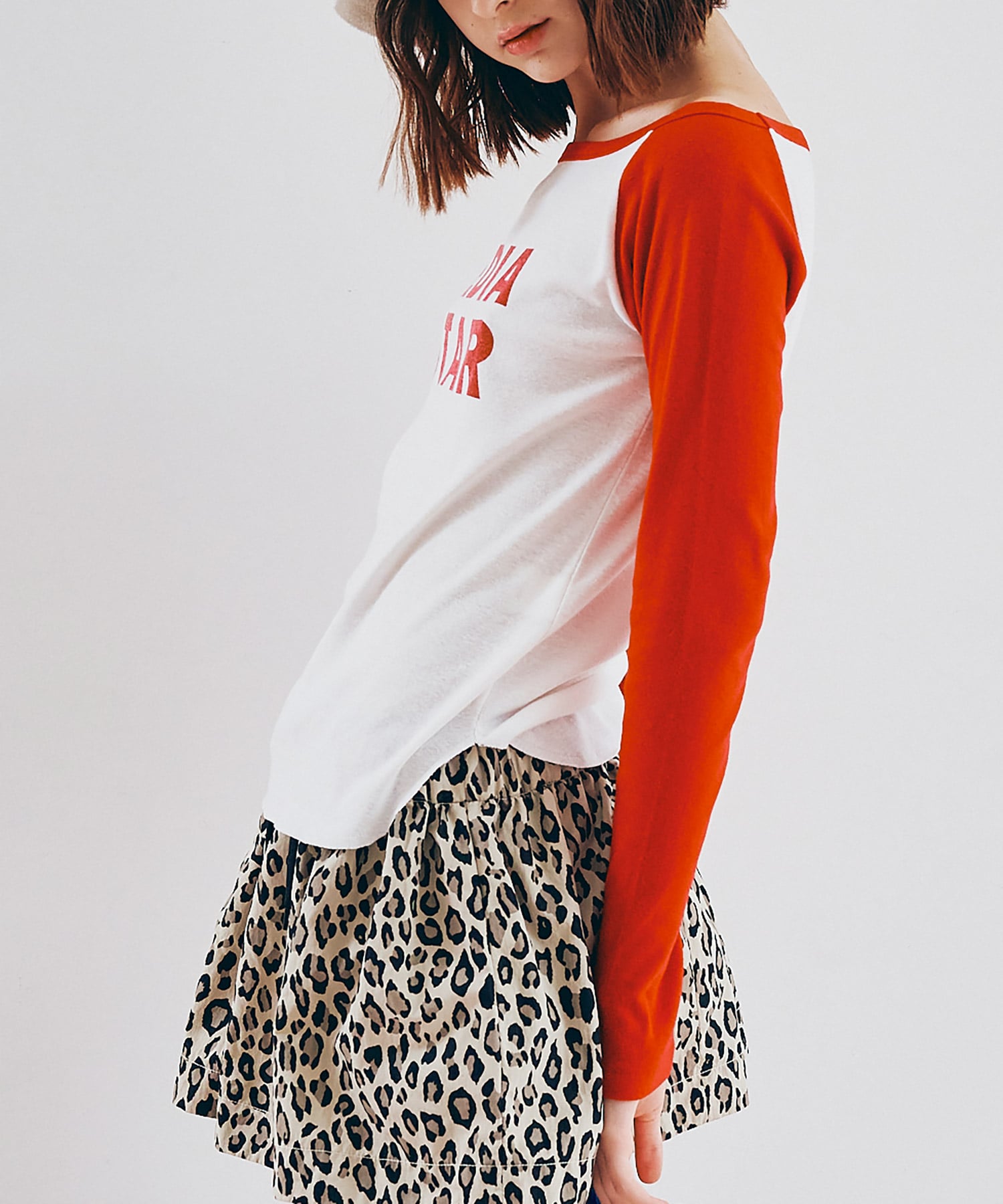 ホワイト/レッド