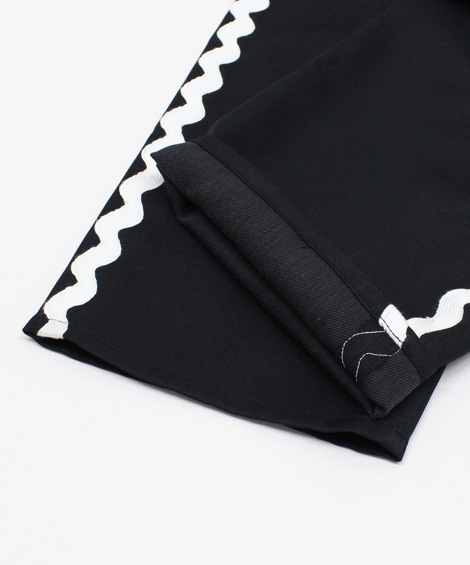 ブラック/ホワイト