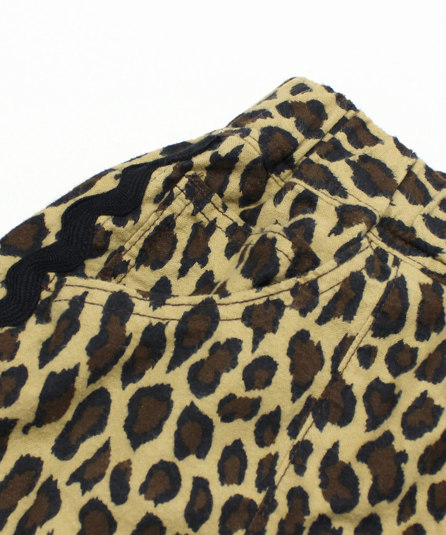 ヒョウ柄プリント