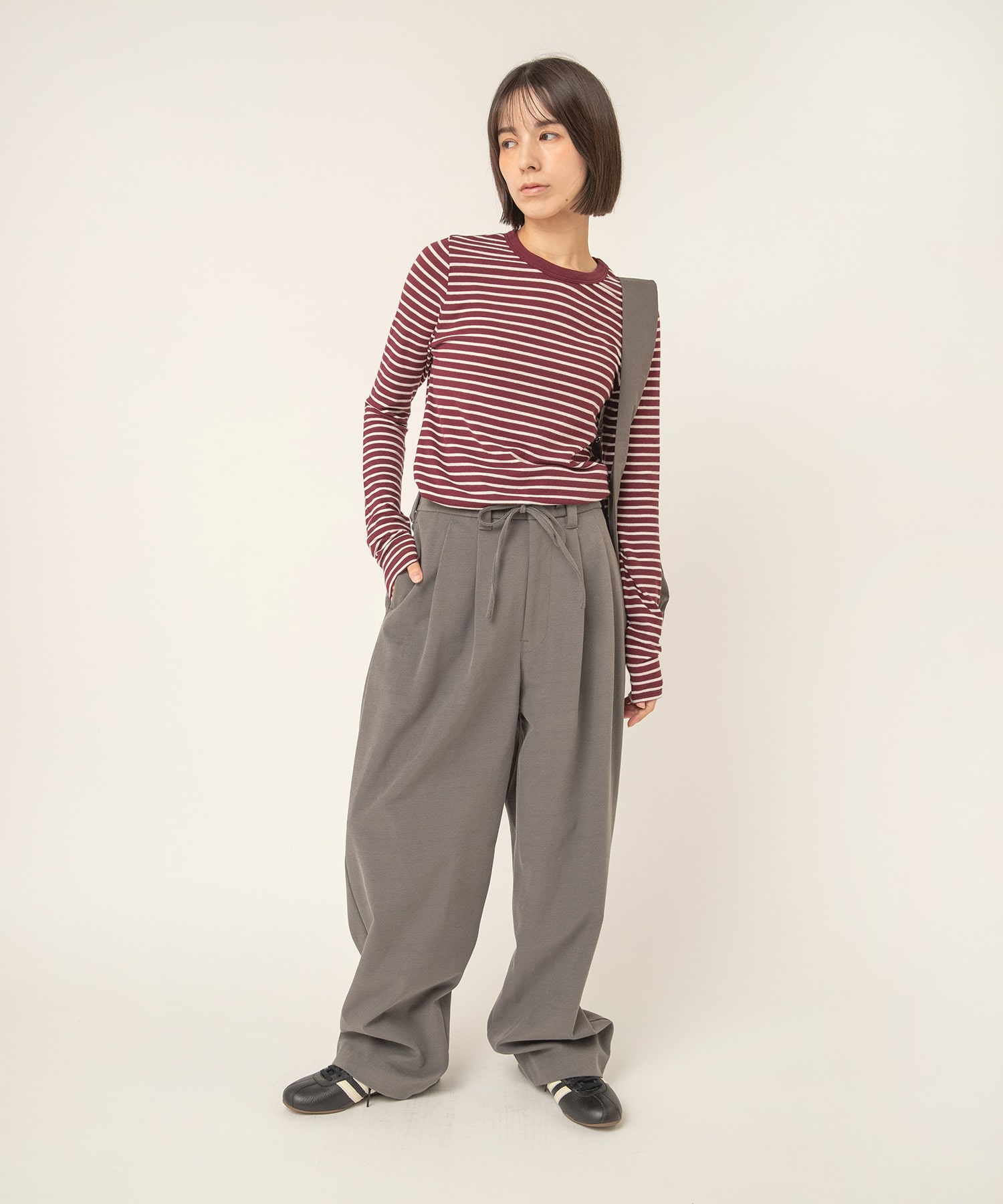 TOPグレー