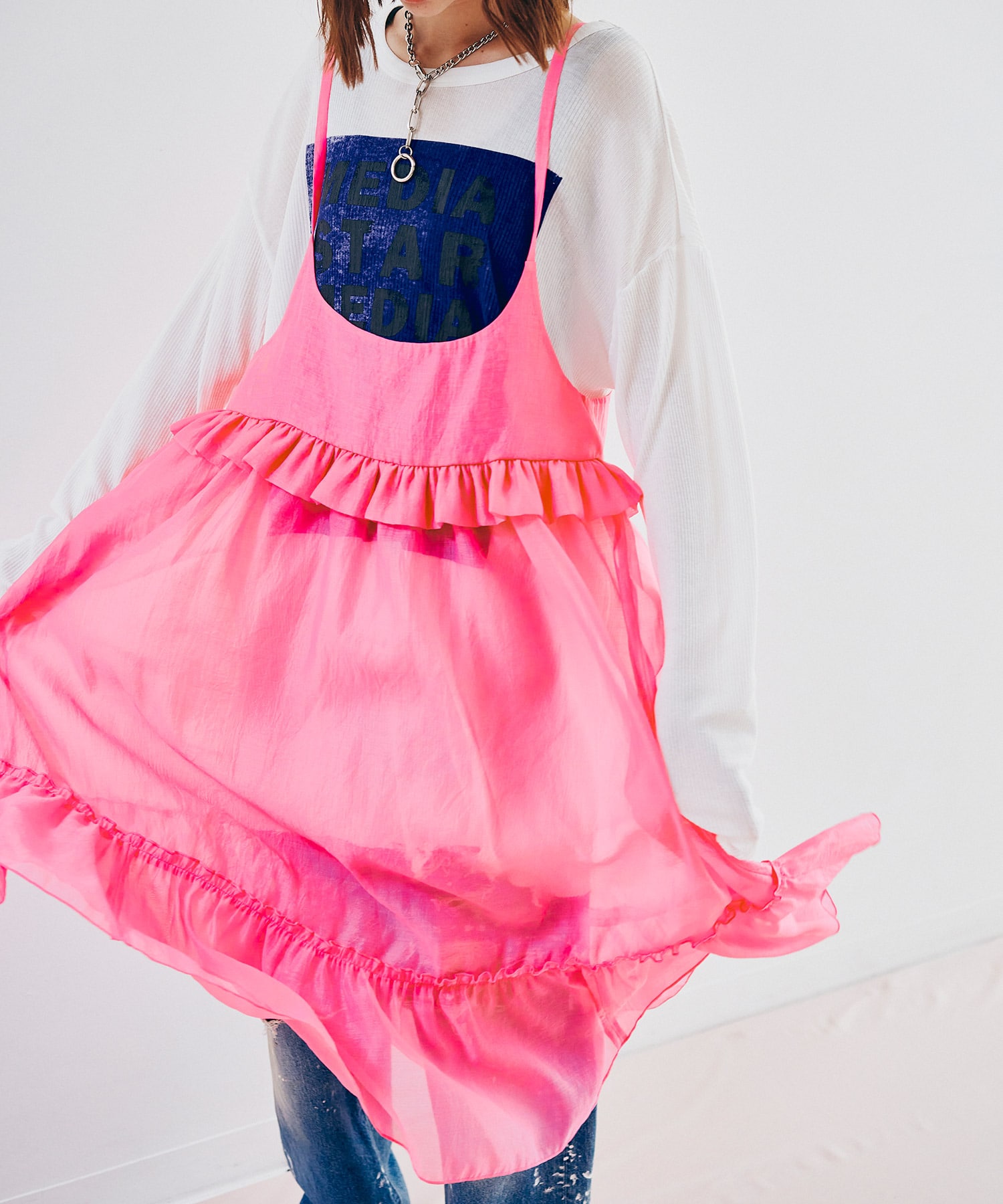 ライトベージュ