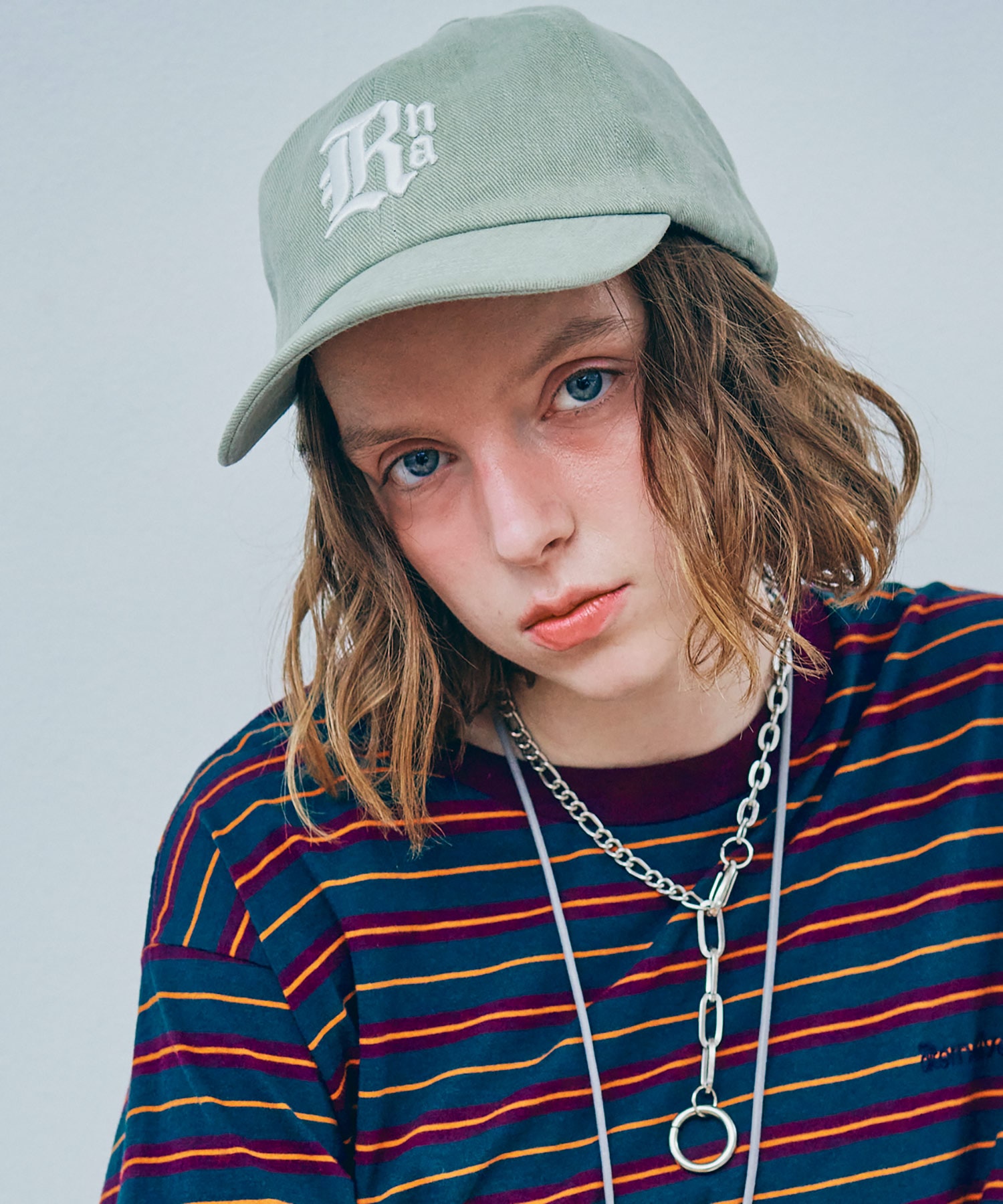 ライトグリーン