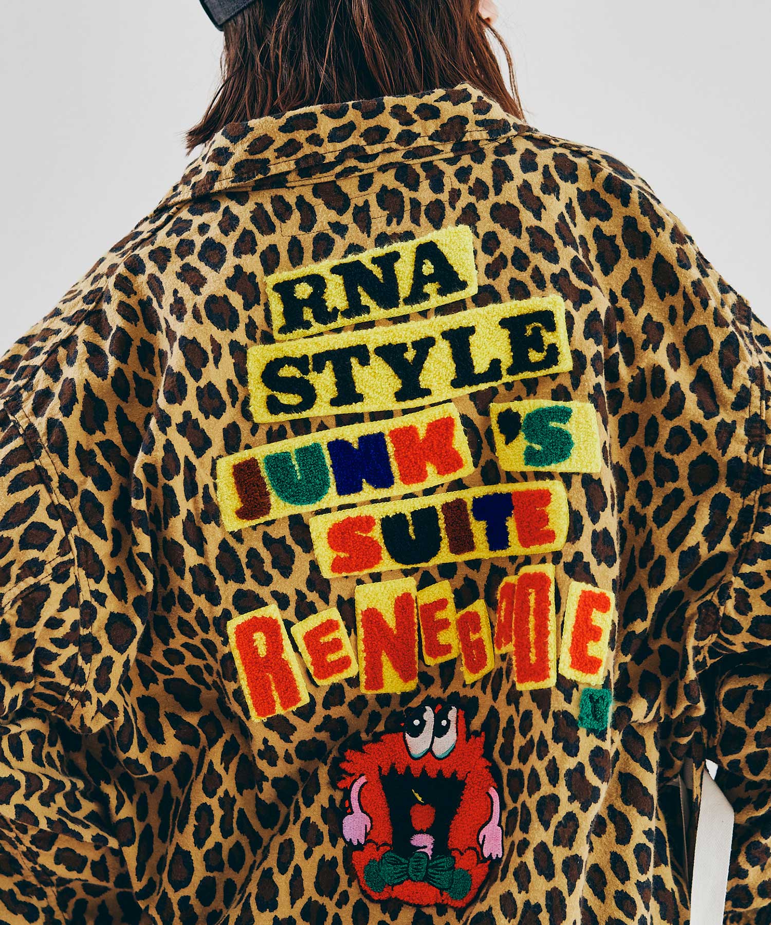 ヒョウ柄プリント