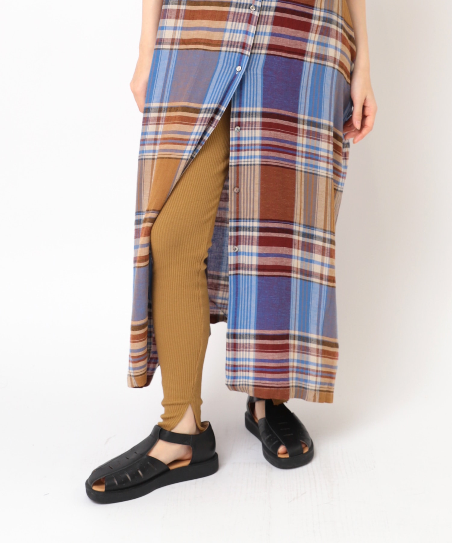 キャメルベージュ