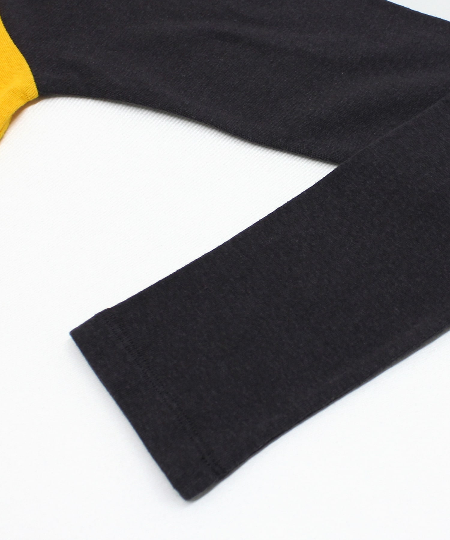 マスタード/ブラック