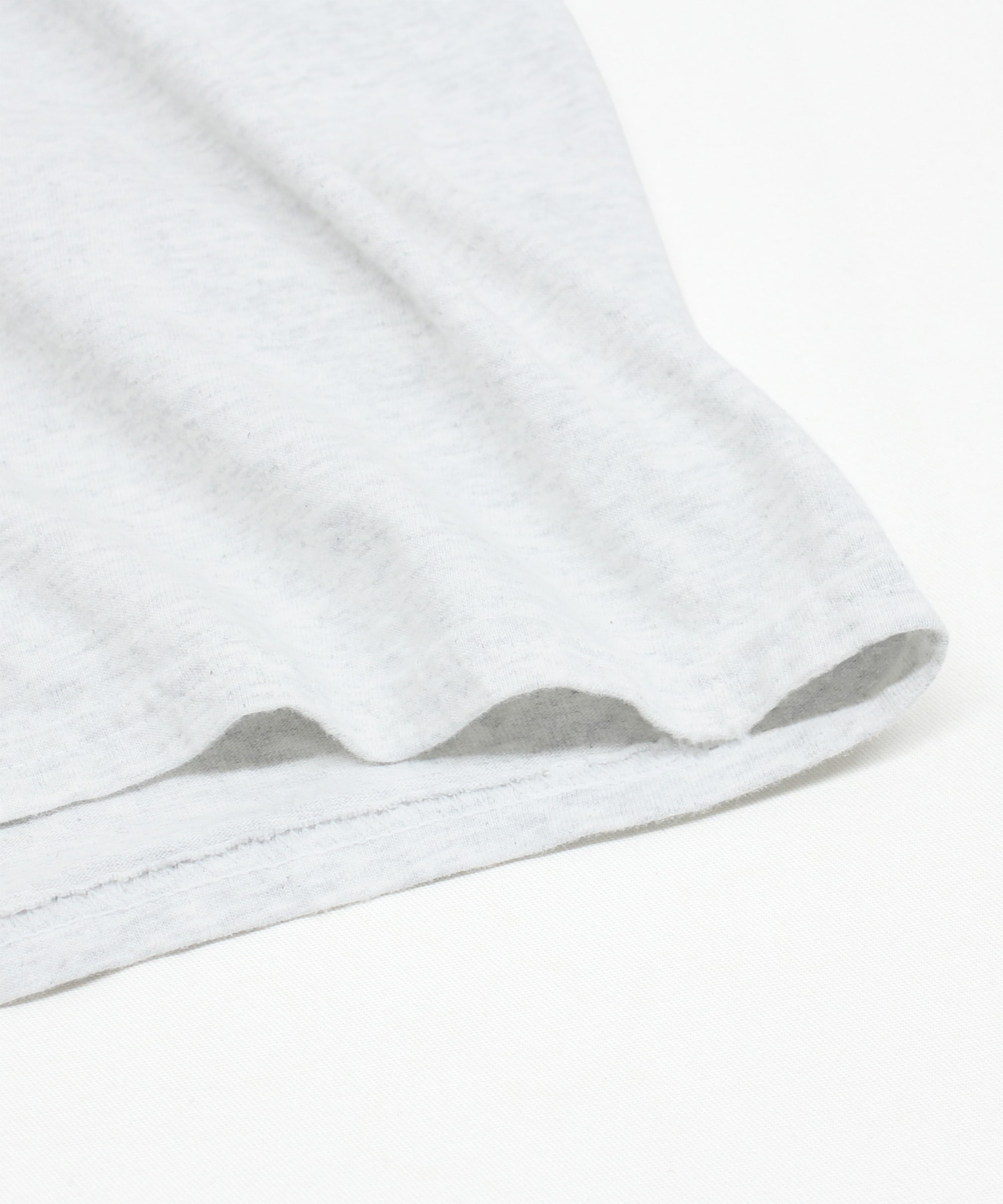 アッシュグレー