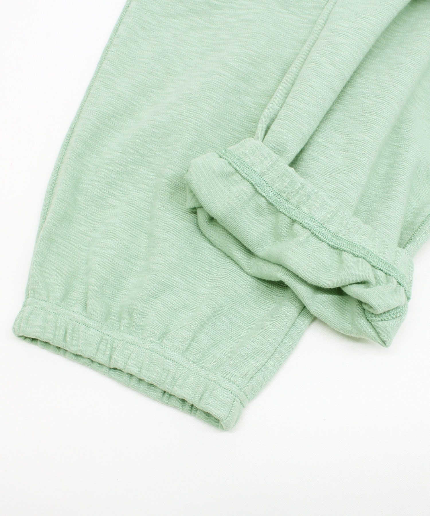 ミントグリーン