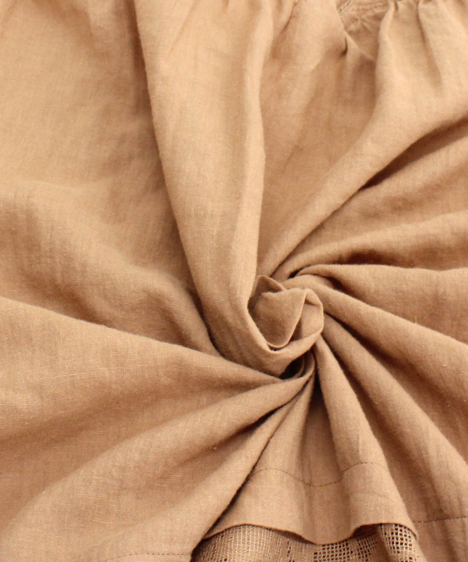 ピンクベージュ