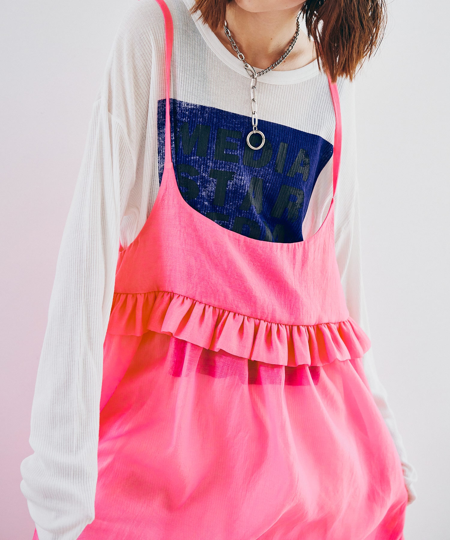 ライトベージュ