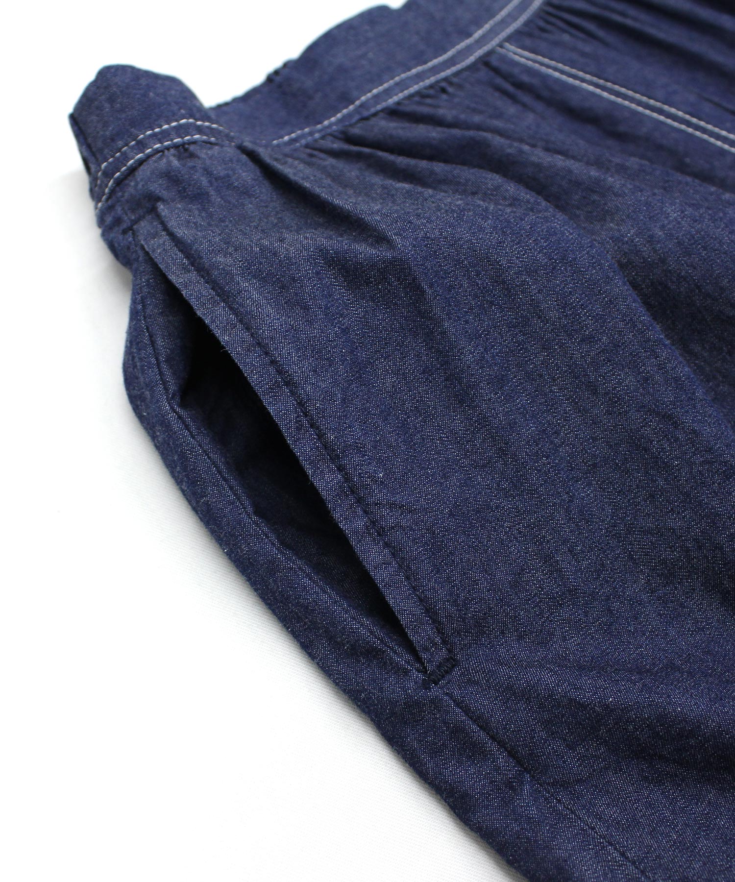 キャメルベージュ