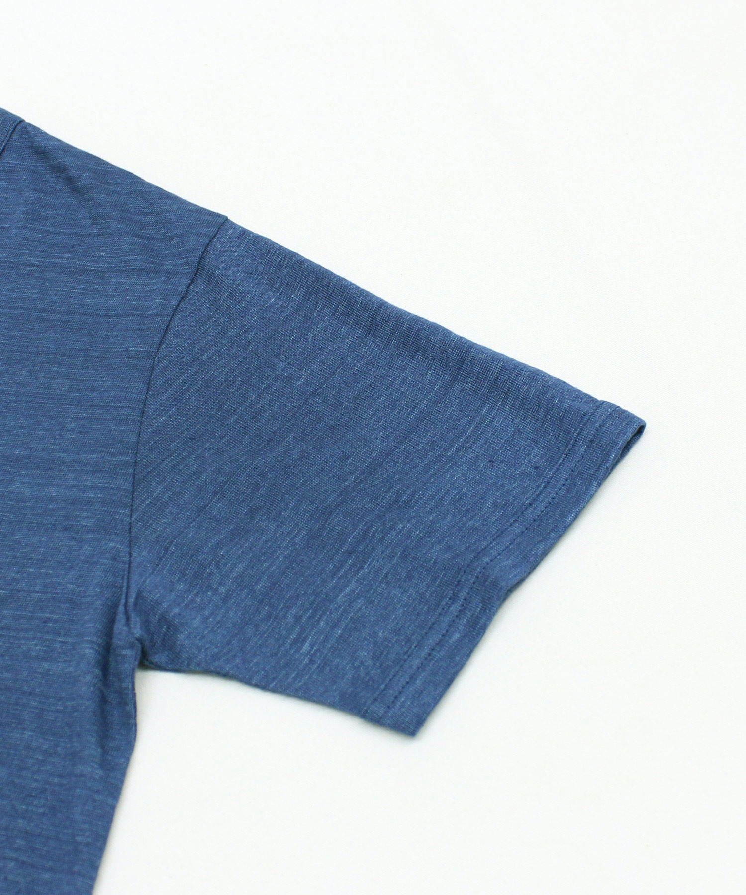 チャコールブラック