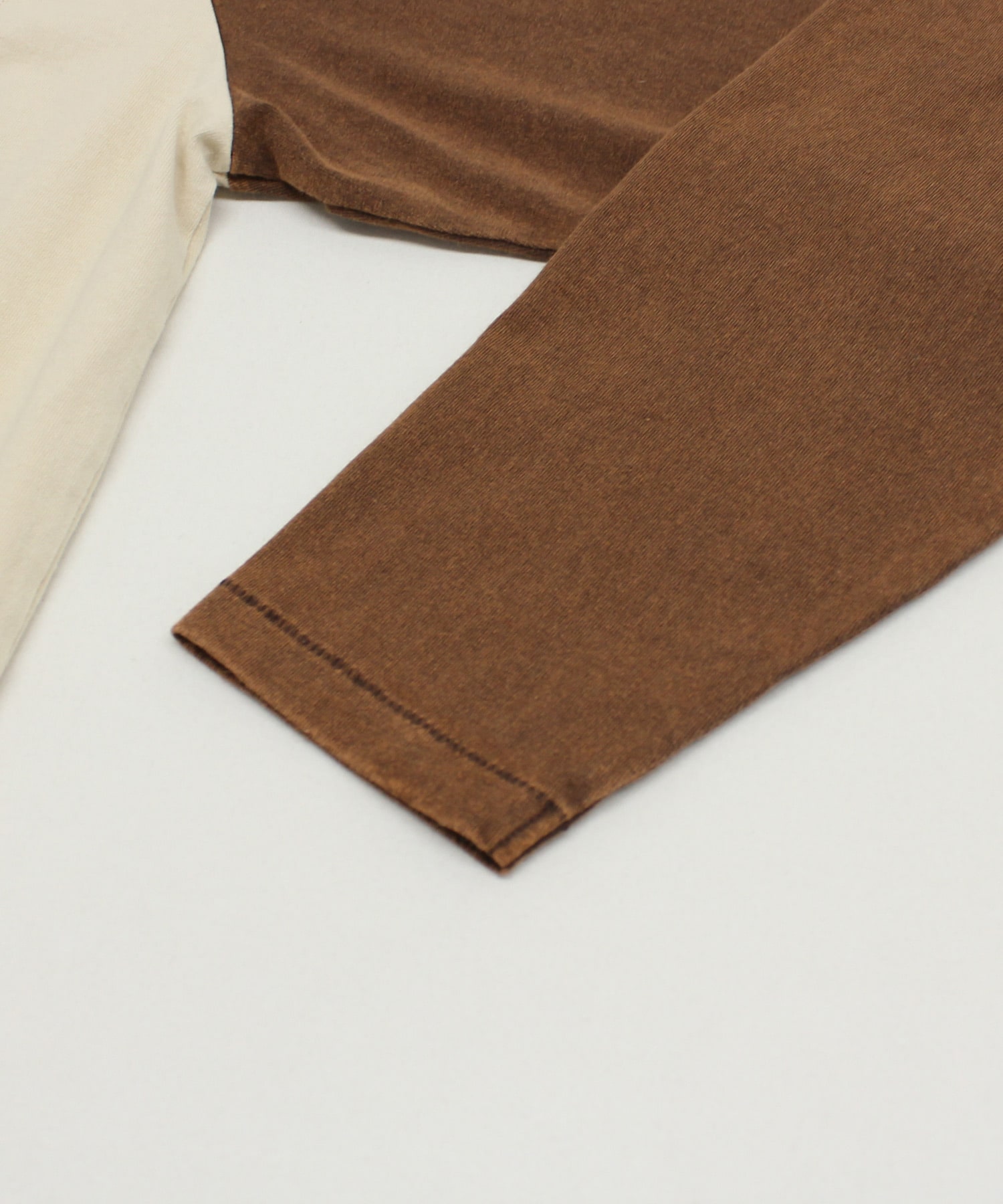 グリーン/グレー