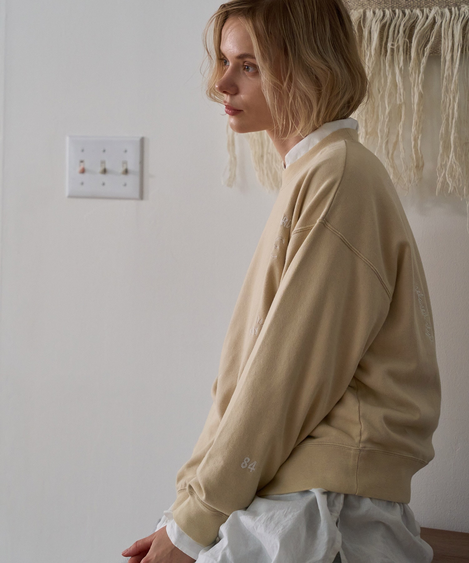 ライトベージュ