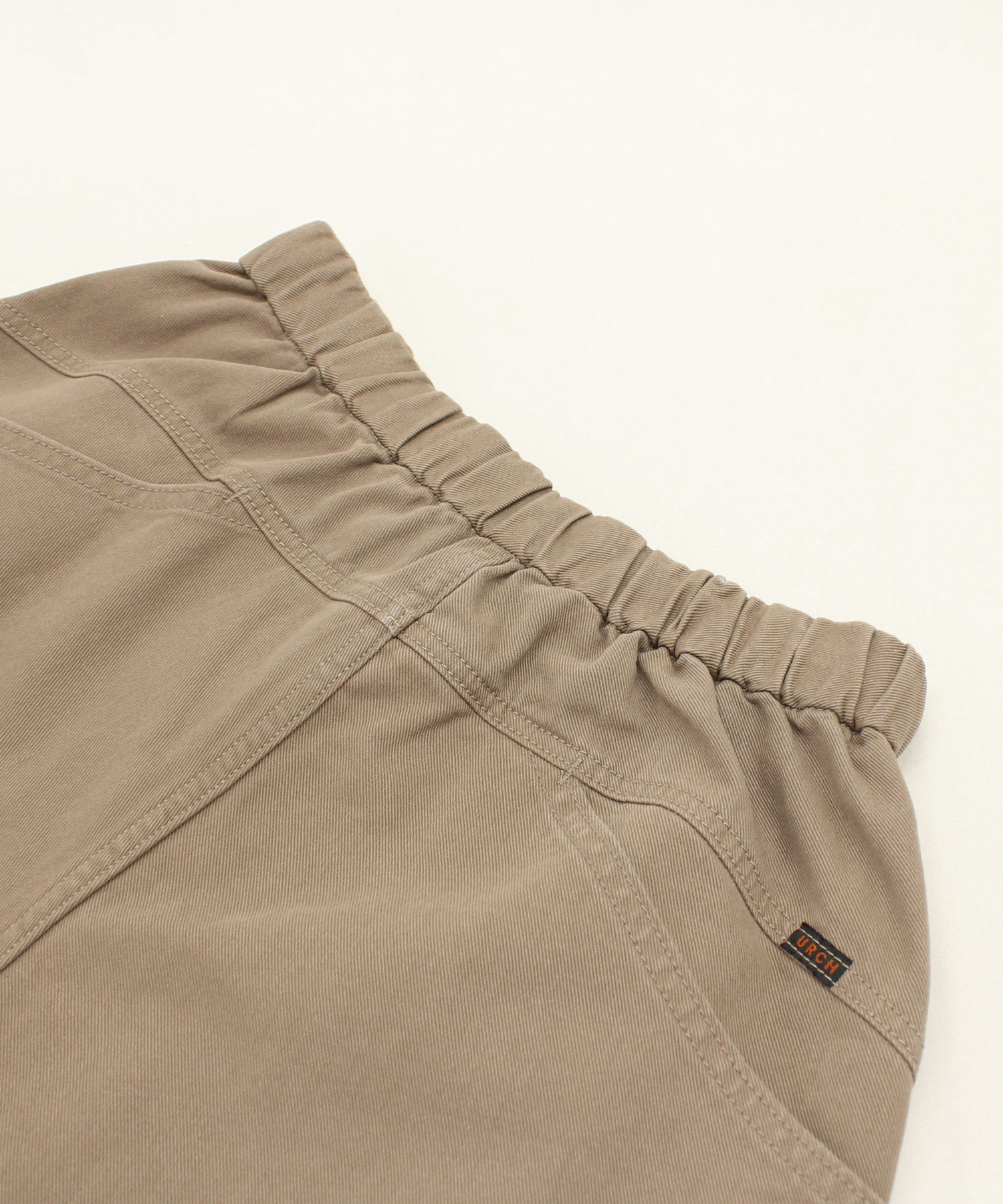 コルクベージュ