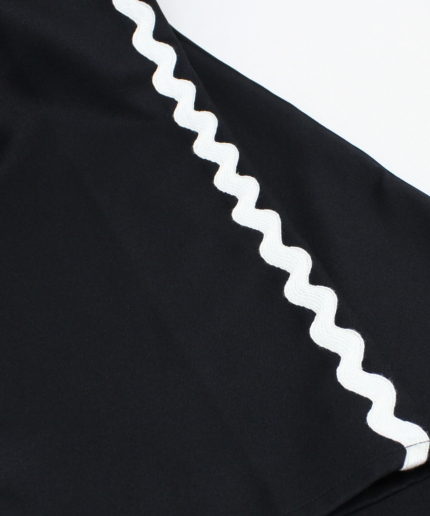 ブラック/ホワイト