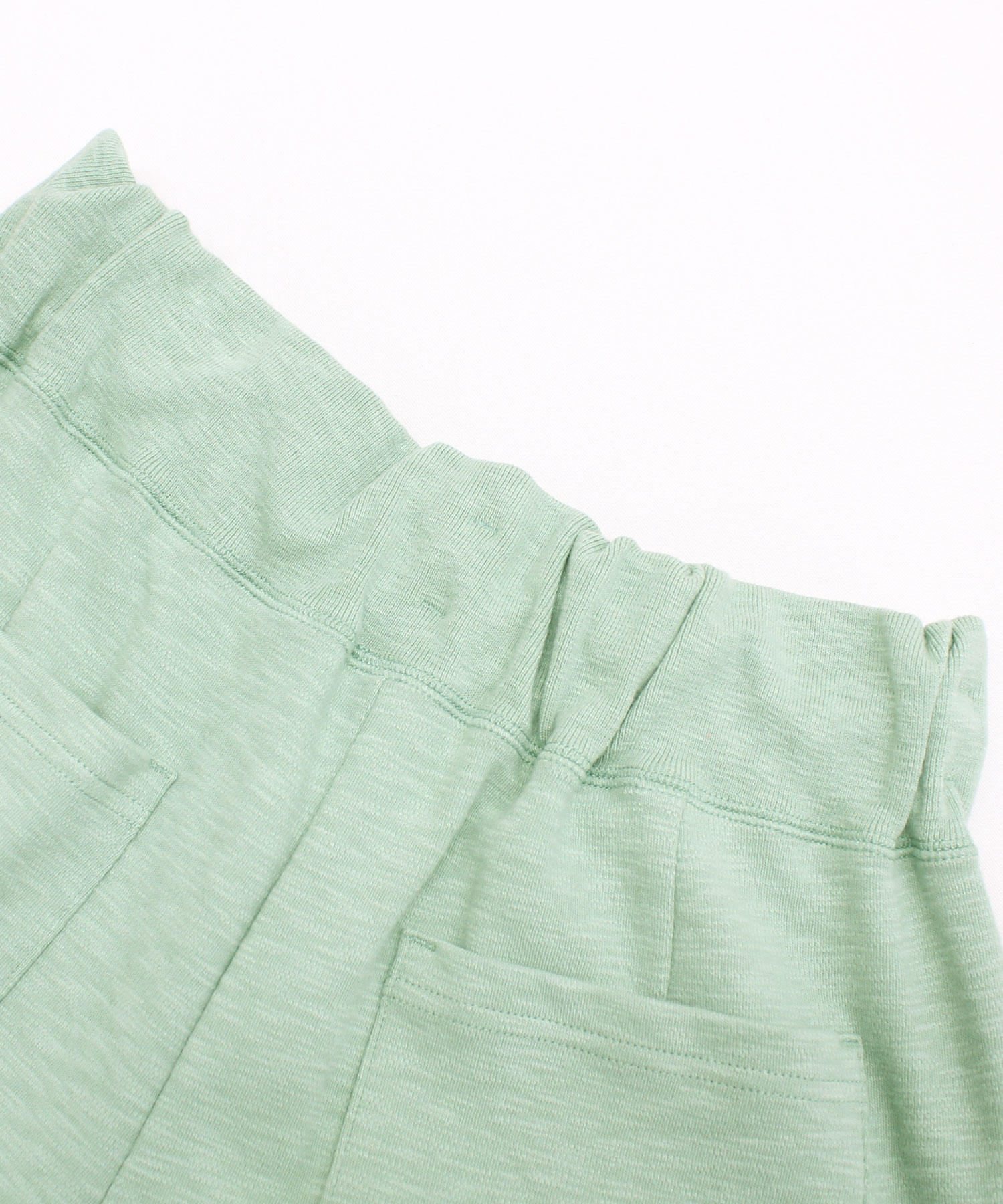 ミントグリーン