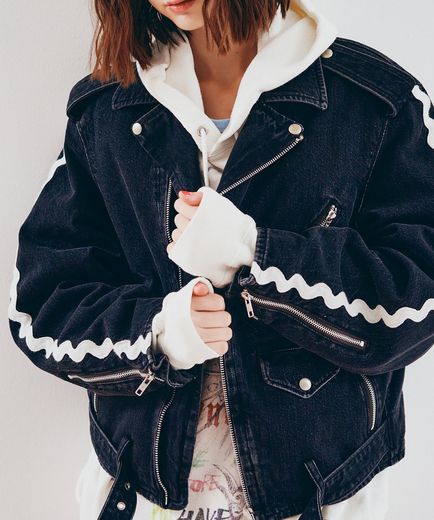 ストーンブラックデニム