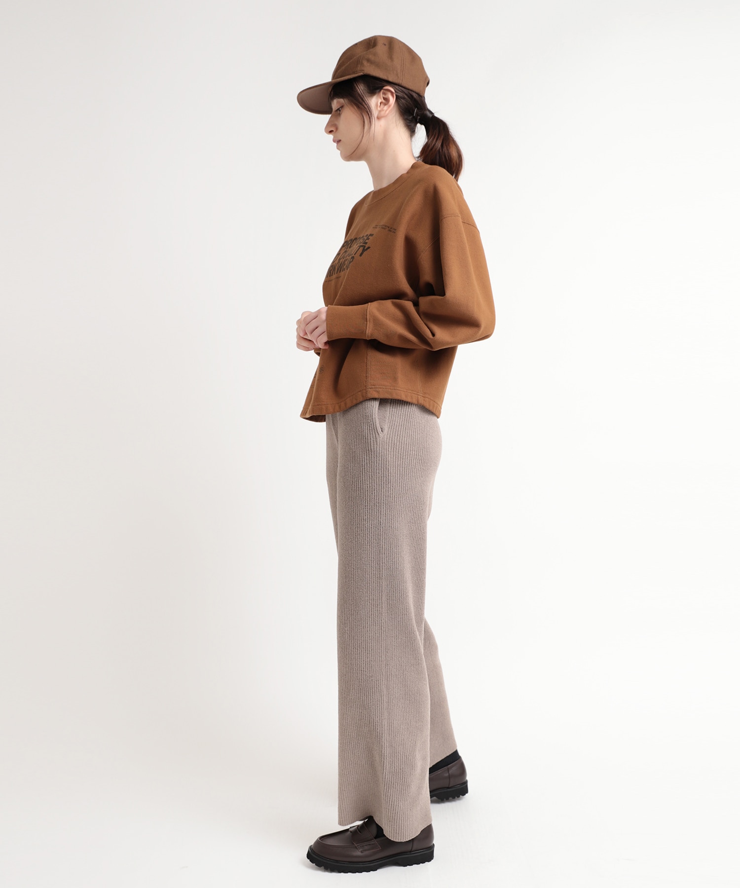 ピンクブラウン