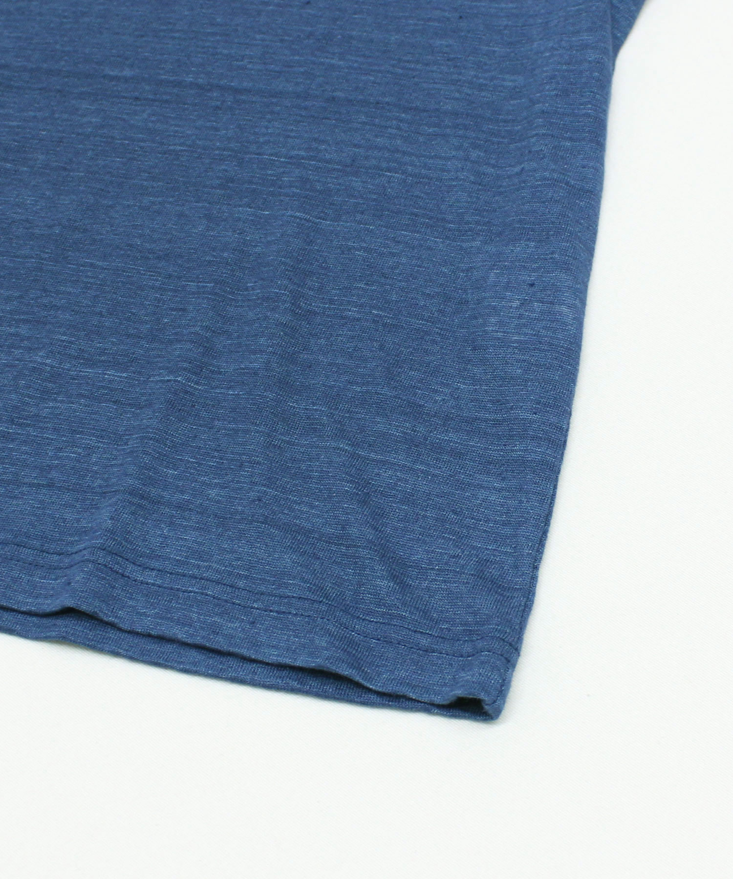 チャコールブラック