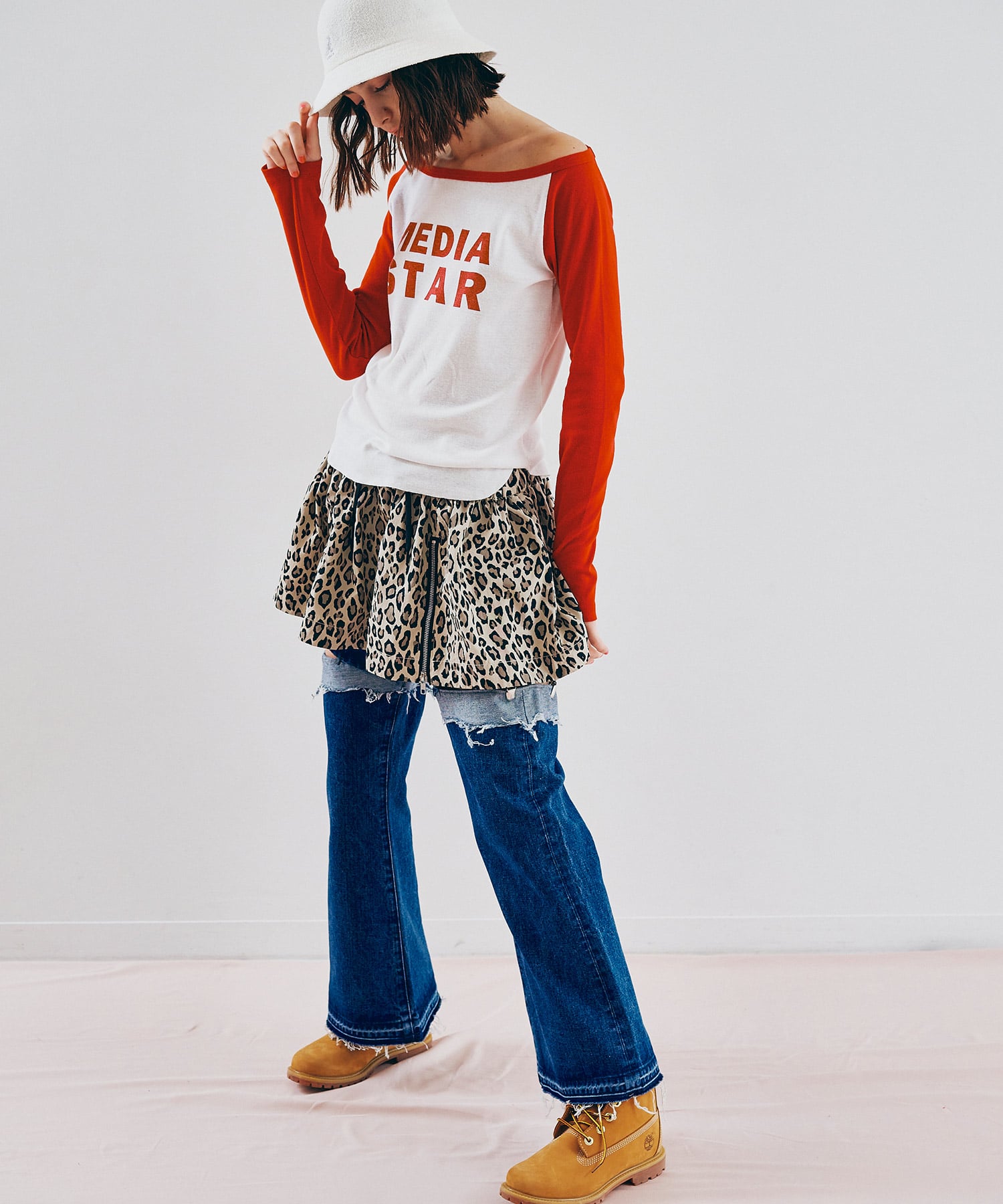 ホワイト/レッド